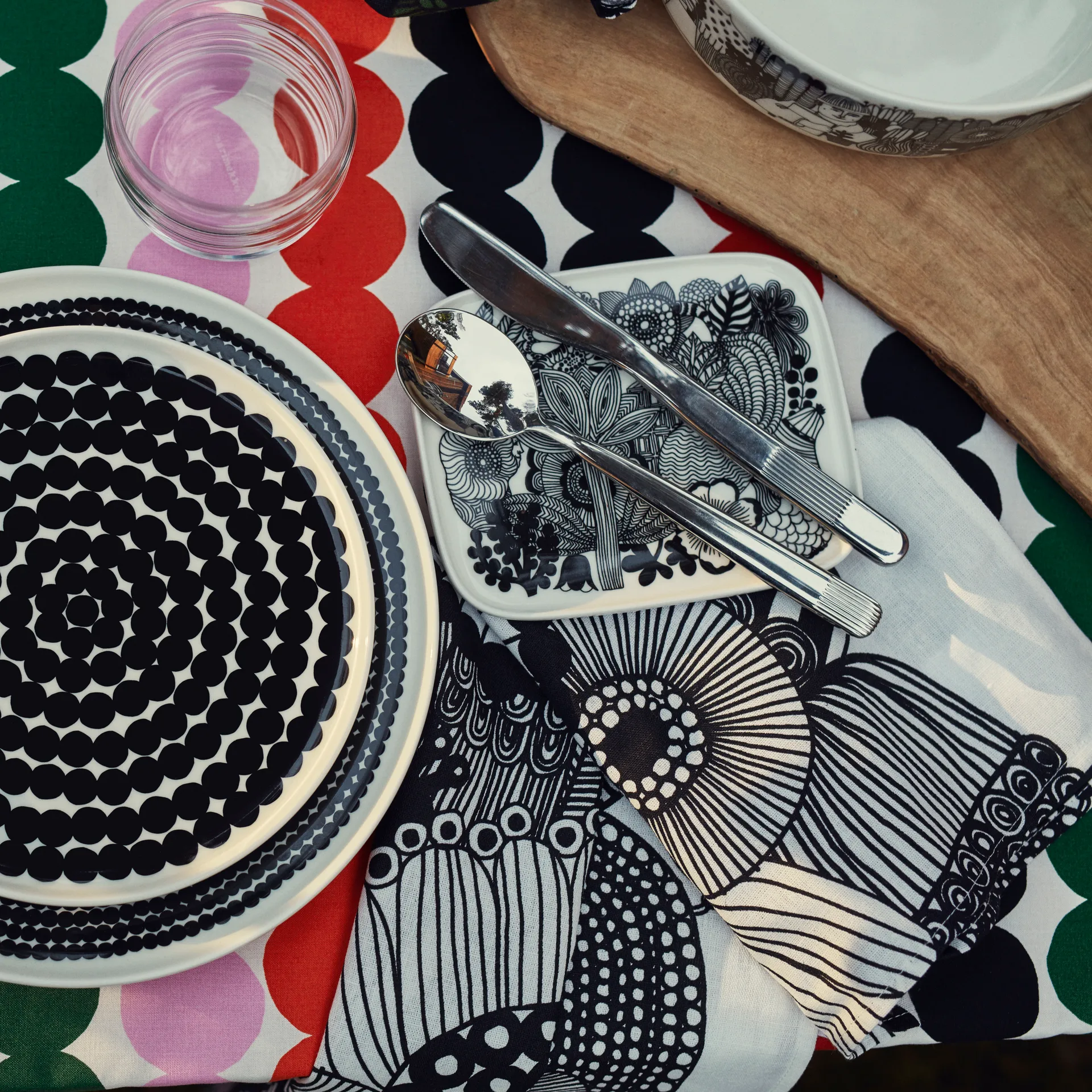 Assiette Räsymatto Ø 25 cm, noir-blanc Marimekko