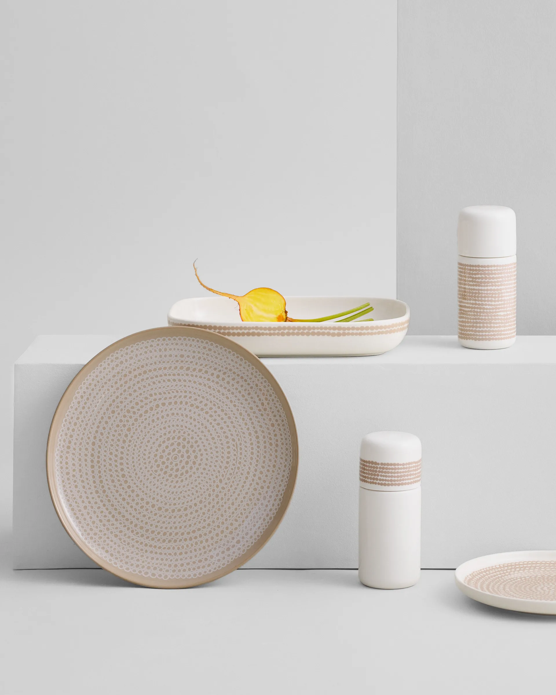 Assiette Siirtolapuutarha 18x25 cm, Black-white Marimekko