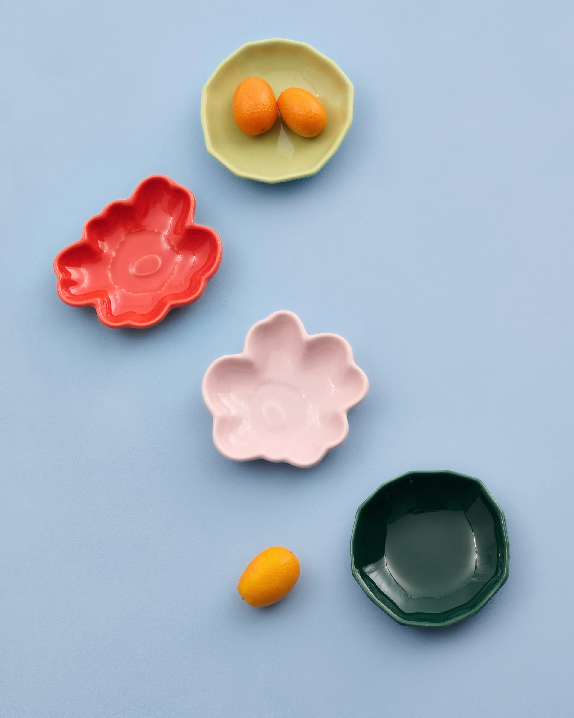 Assiette Unikko & kivet shape, 4 pièces, Pink-pear-red-dark green Marimekko