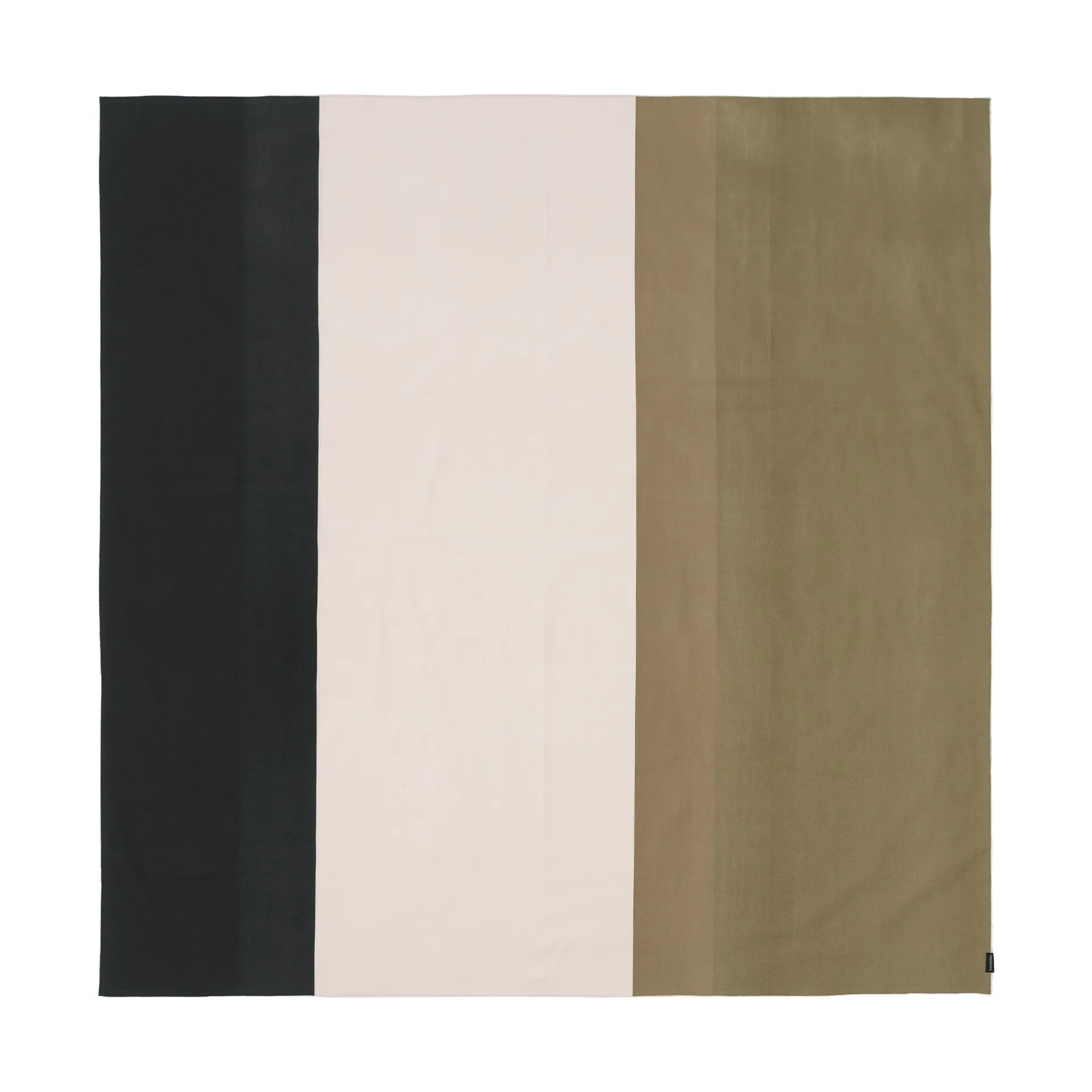 Hennika nappe 140x140 cm, Pink-charcoal-sand Marimekko