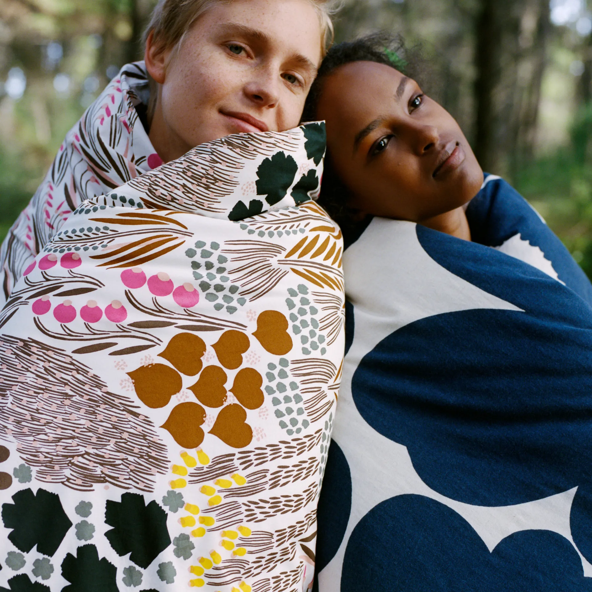 Housse de couette laine-lin Unikko 150x210cm, Blanc nature-bleu foncé Marimekko