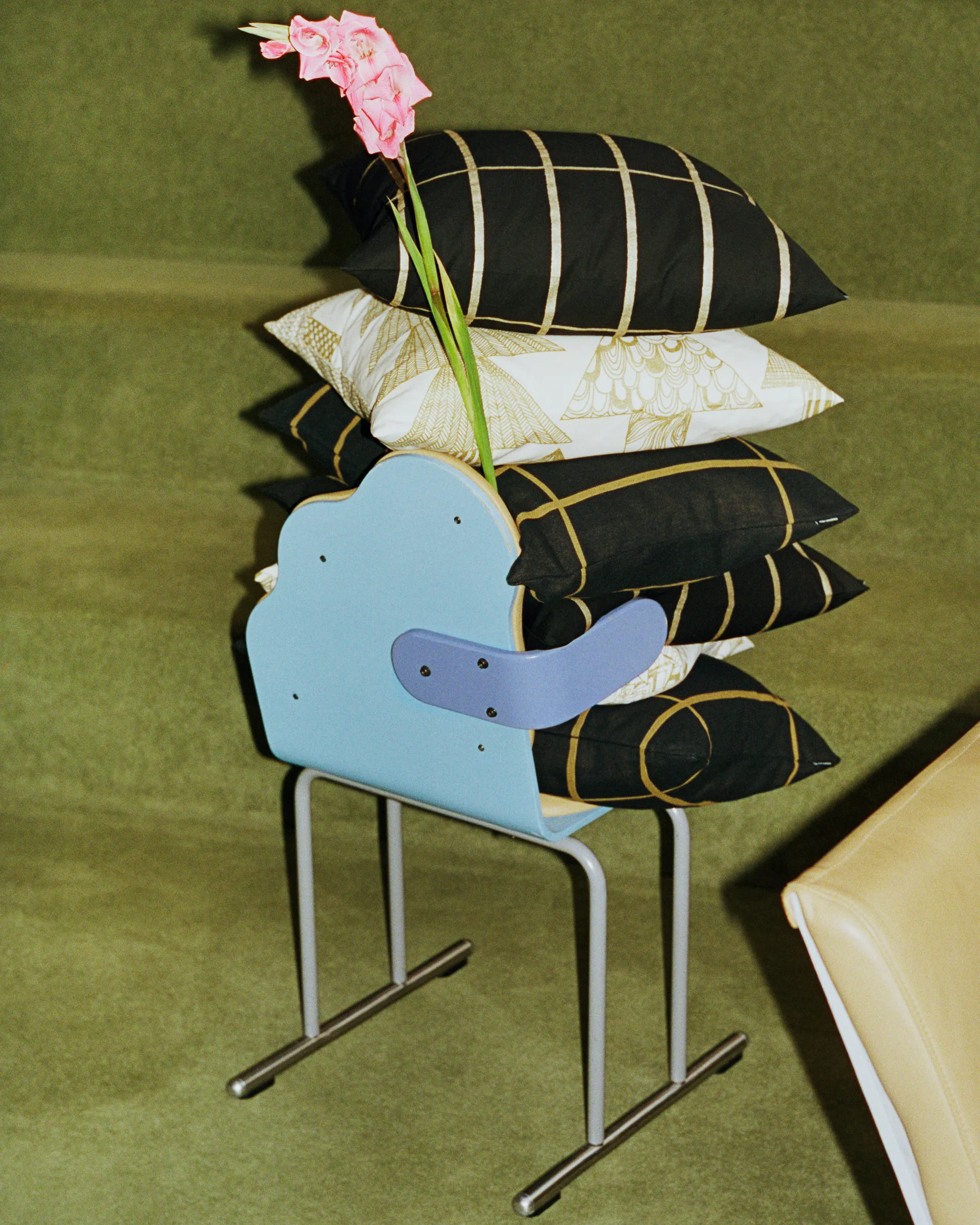 Housse de coussin Tiiliskivi 40x60 cm, Caviar-gold Marimekko
