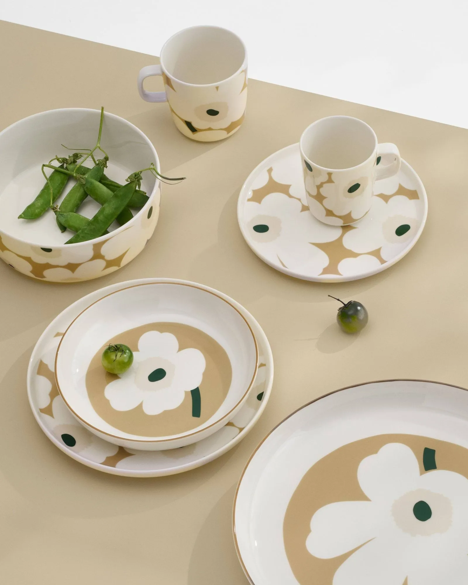 Mug Unikko 25 cl, White-beige-light sand-dark green Marimekko