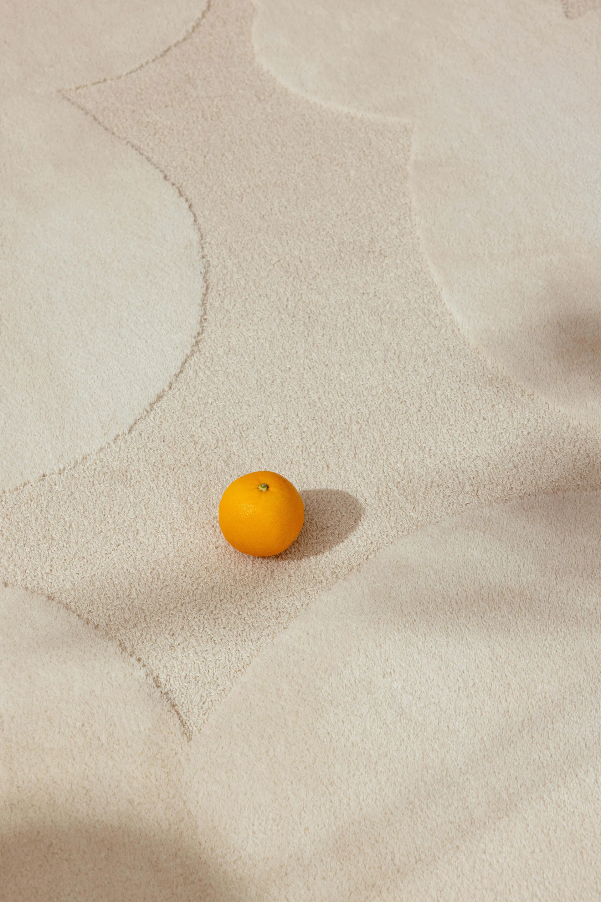 Tapis en laine Iso Unikko, Natural White, 140x200 cm Marimekko