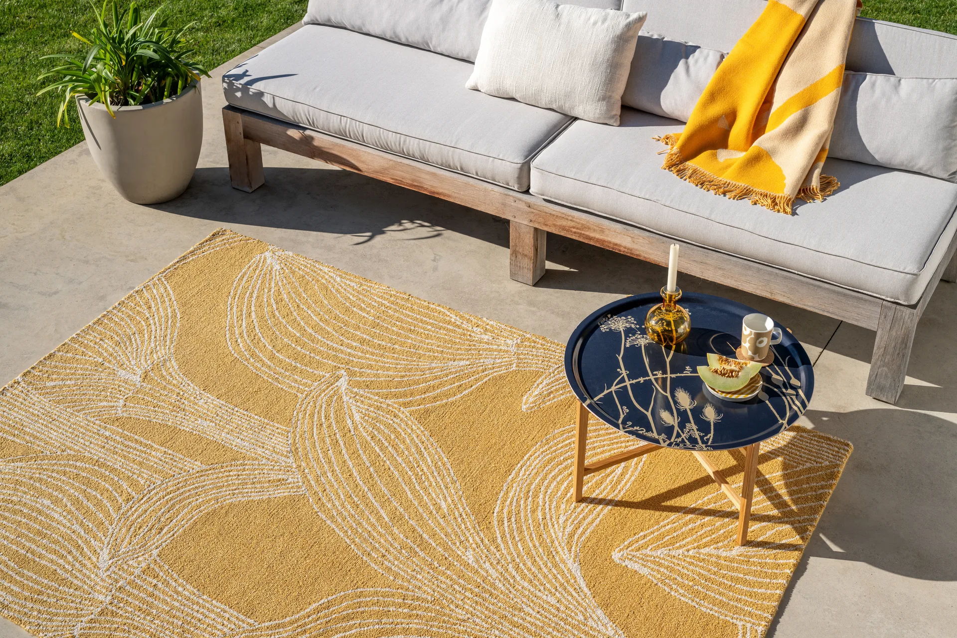 Tapis outdoor Kukat puhkeavat, Straw, 250x350 cm Marimekko