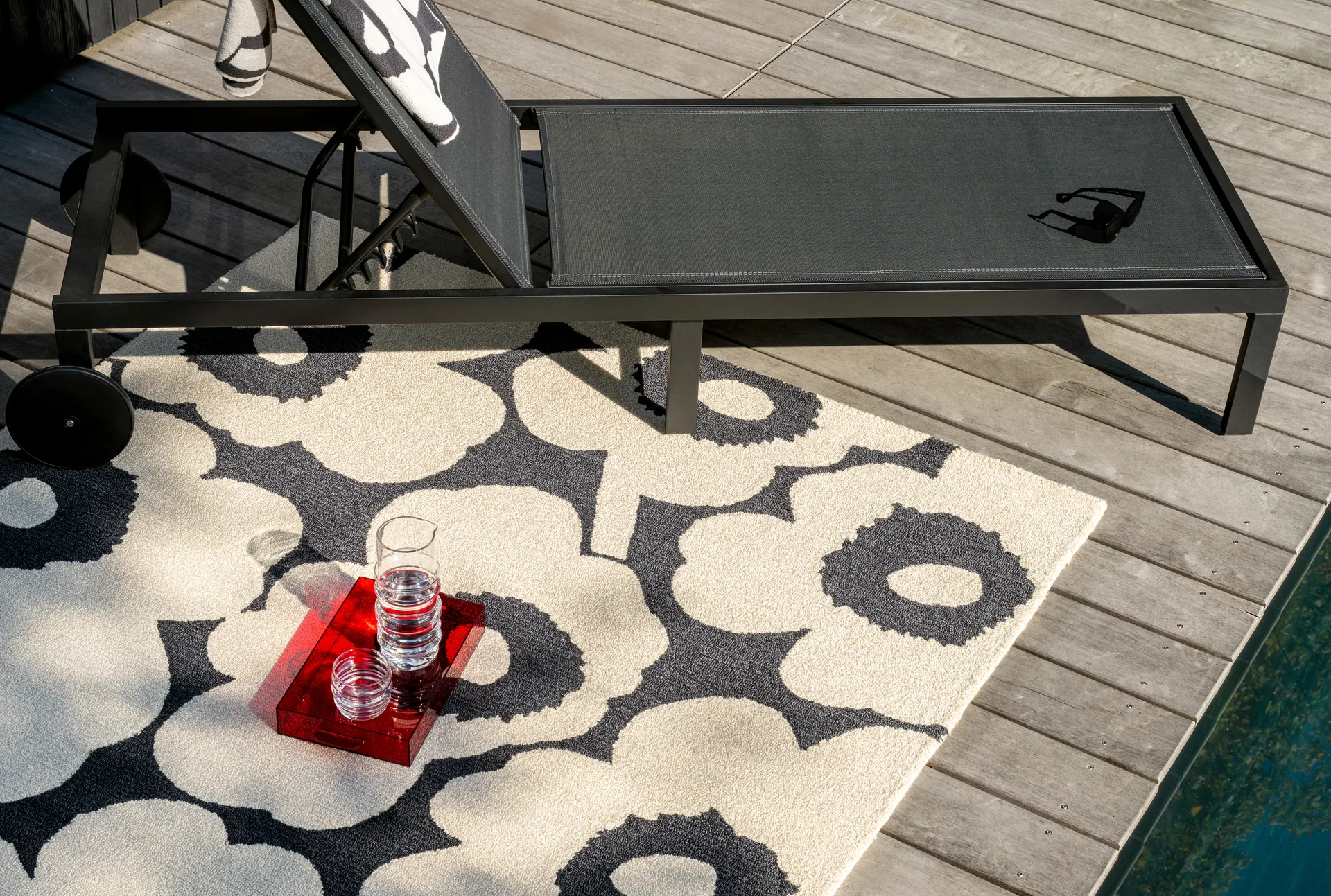 Tapis Unikko outdoor, Charcoal-white, 200x280 cm Marimekko