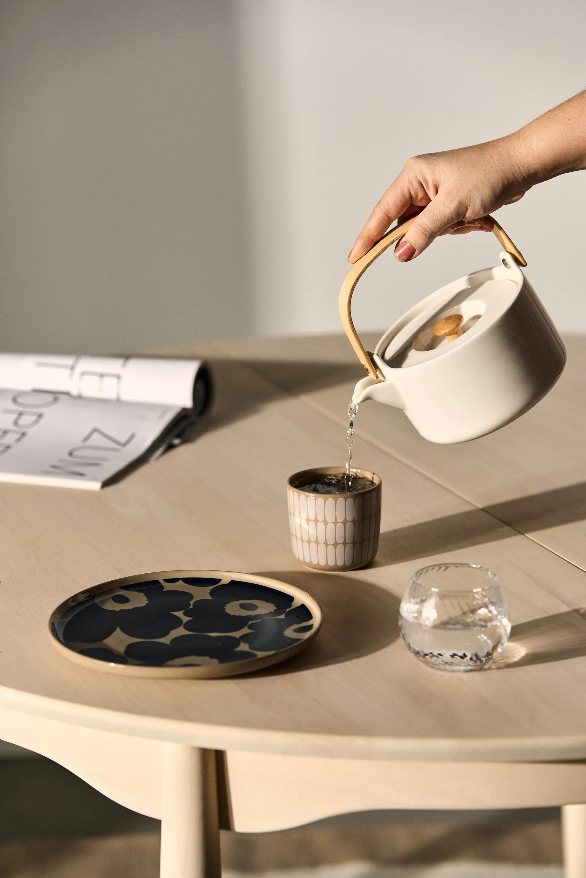 Théière Oiva, blanc Marimekko