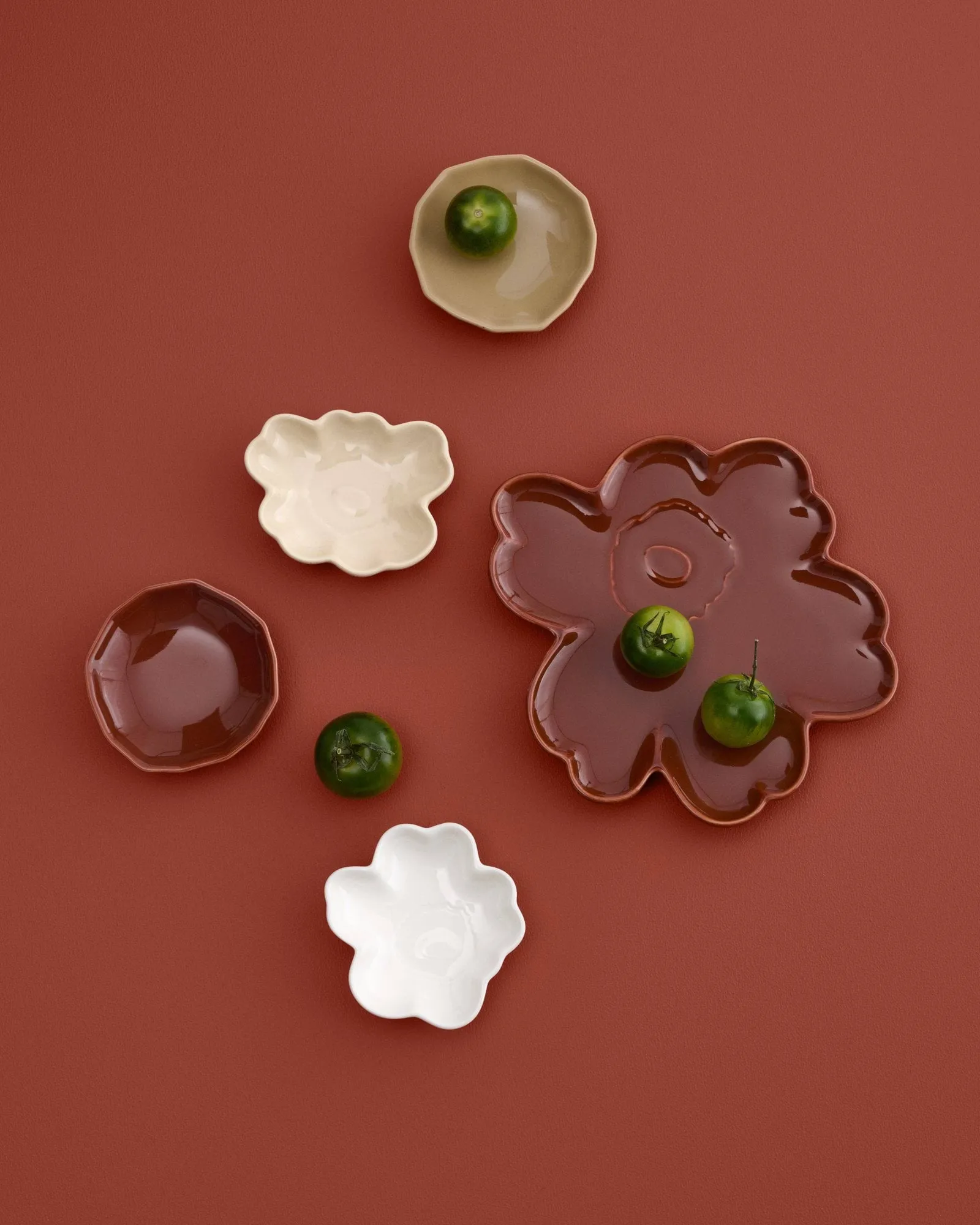 Unikko shape assiette, Chestnut Marimekko
