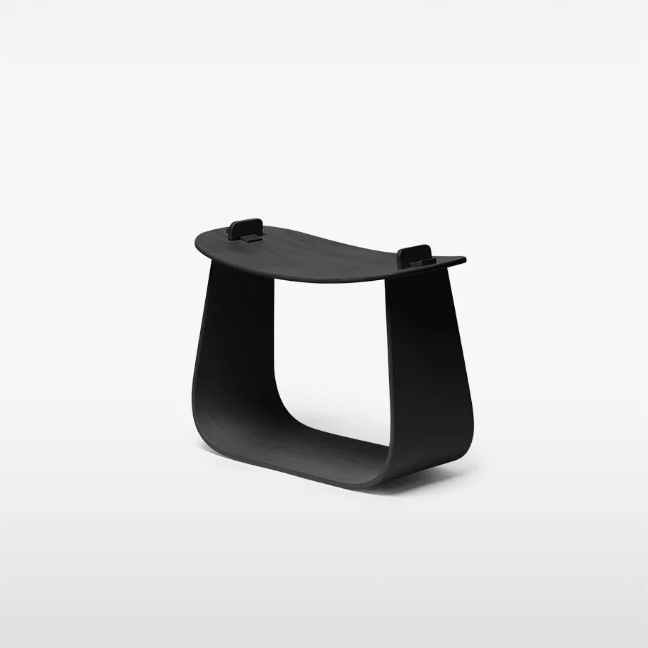 Chaise Harry, Chêne teinté noir Massproductions