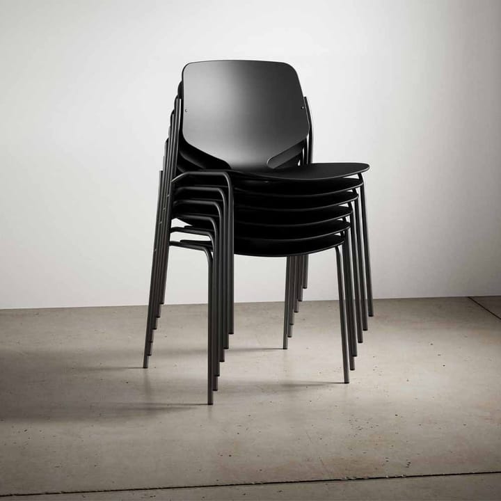 Chaise Nova Sea, black, structure en acier noir Mater
