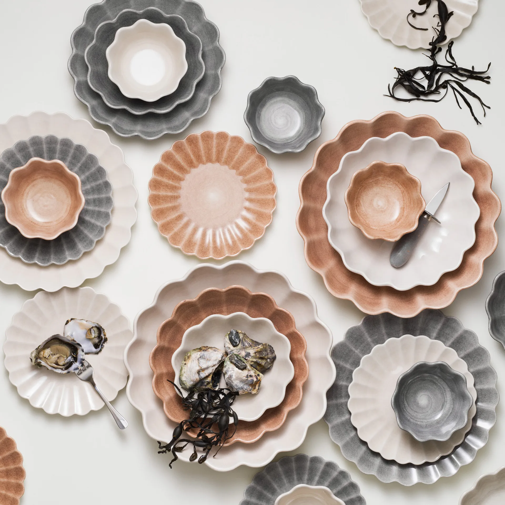 Assiette Oyster 28 cm, Gris Mateus