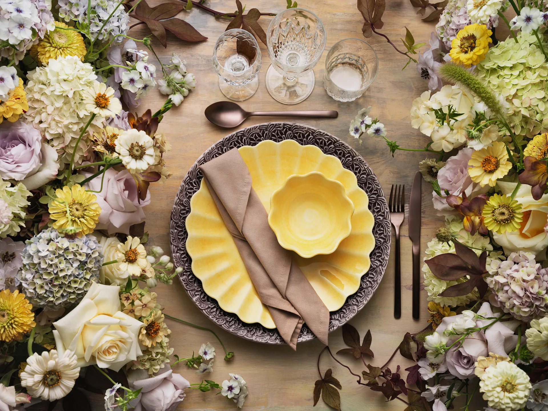 Assiette Oyster 28 cm, Jaune Mateus
