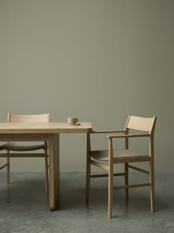 Fauteuil Siza - Chêne blanchi pigmenté – assise en lin - Mavis