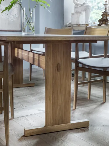 Table à manger Arv 200x85 cm - Chêne blanchi pigmenté, finition mate laquée - Mavis