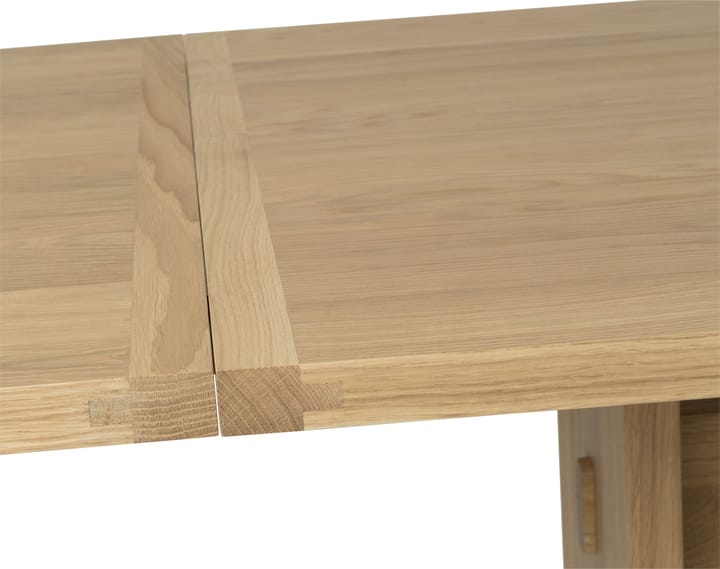 Table à manger Arv avec rallonge, Chêne blanchi pigmenté, finition mate laquée Mavis