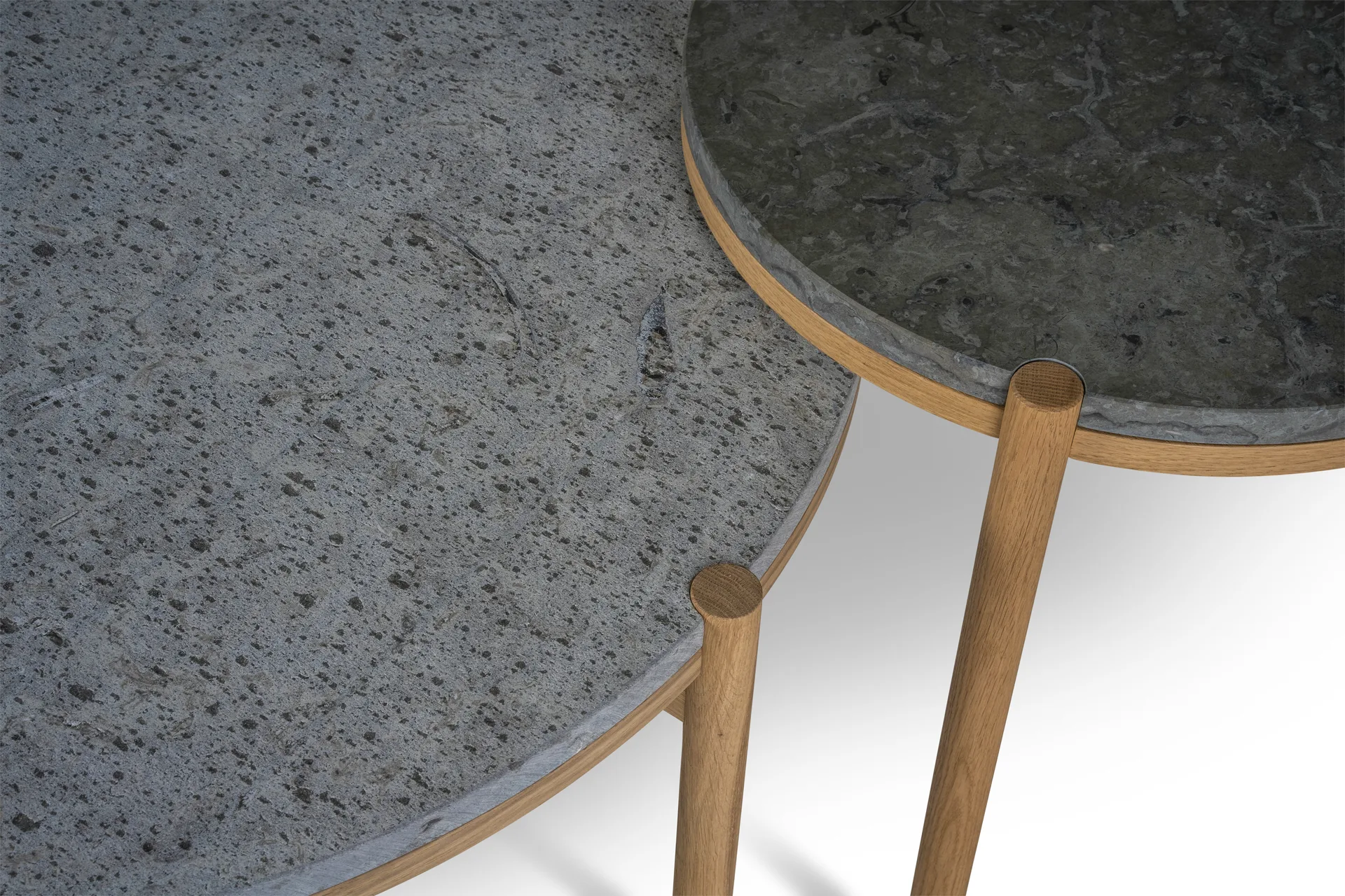 Table basse Dondo chêne blanchi Ø80 cm, Calcaire raboté Mavis