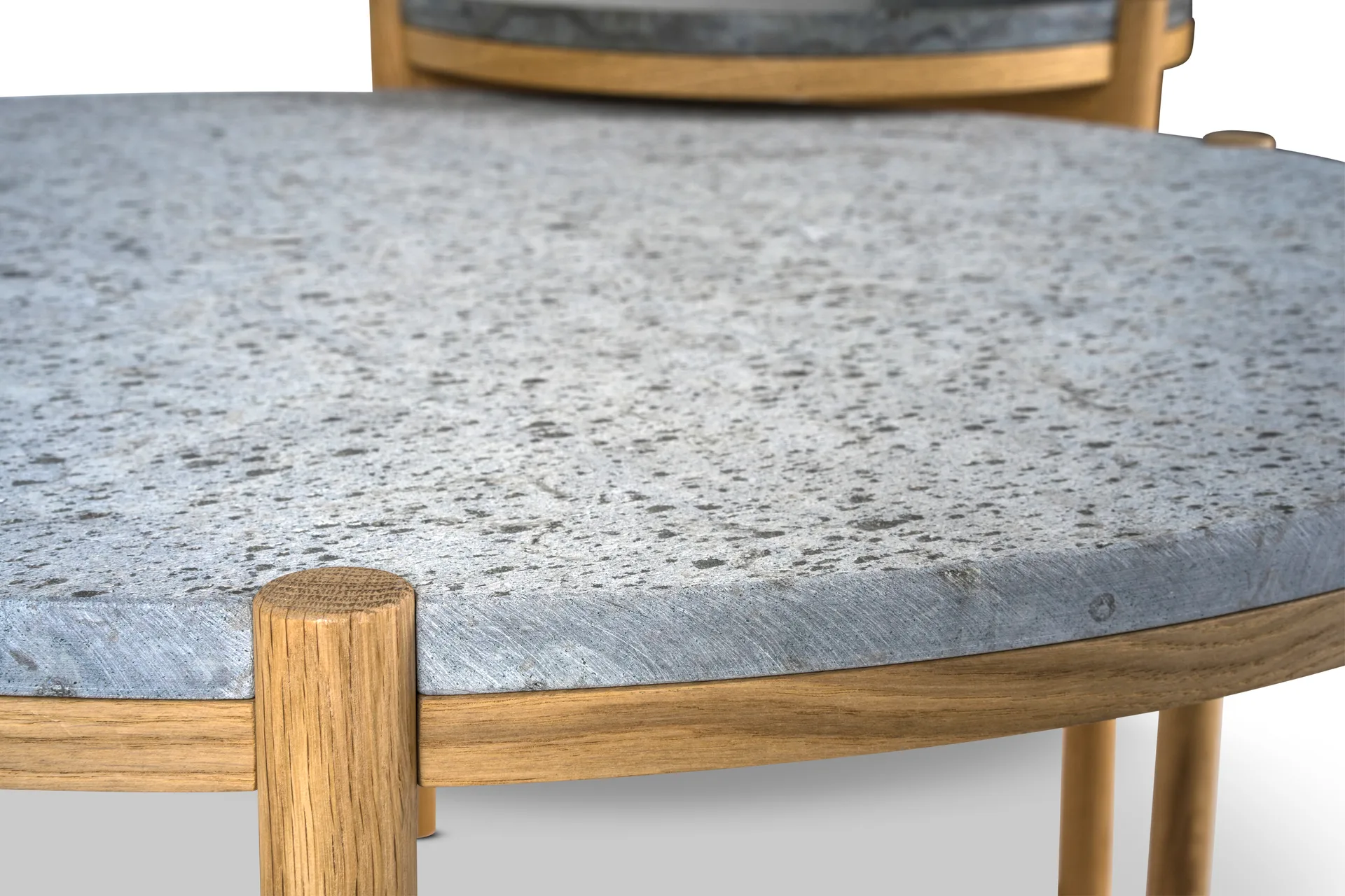 Table basse Dondo chêne blanchi Ø80 cm, Calcaire raboté Mavis