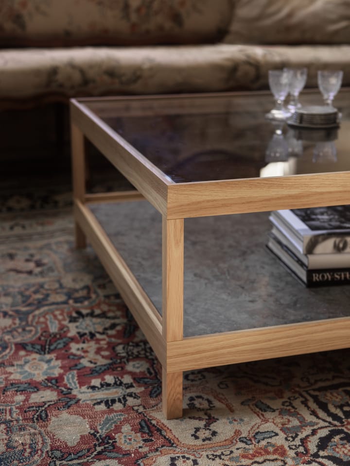 Table basse Ima 90x90 cm, Chêne blanchi pigmenté mat laqué – plateau en calcaire Mavis