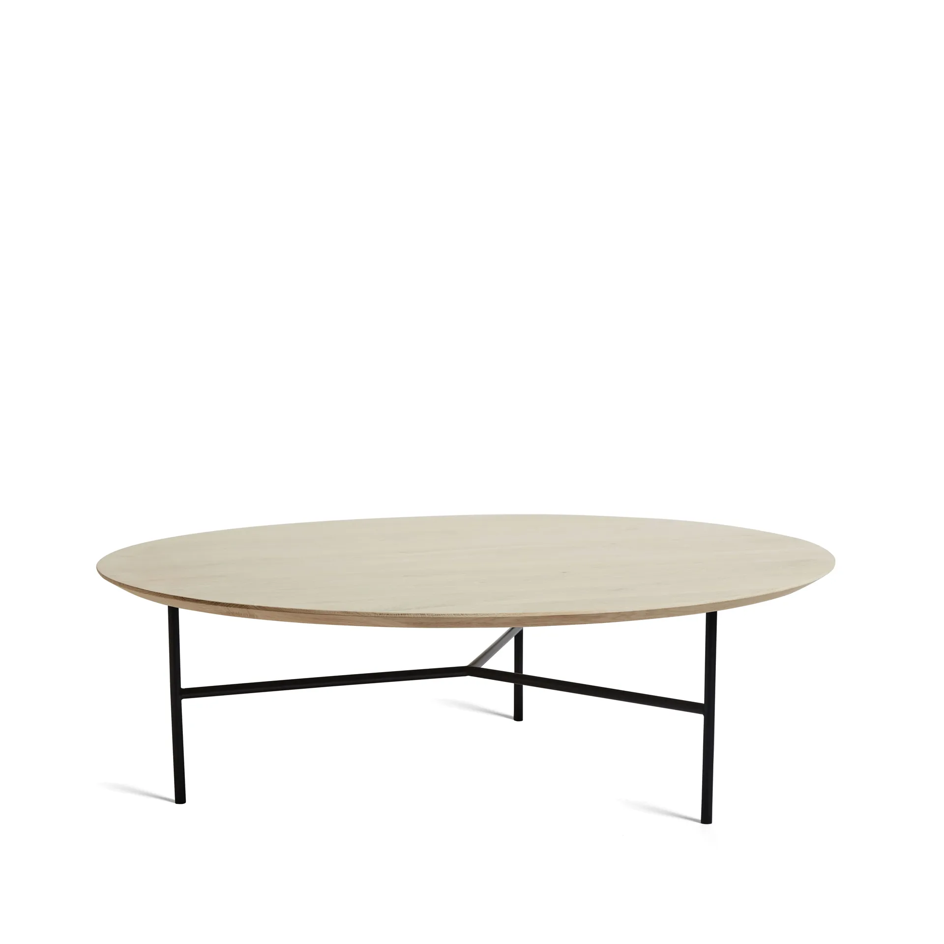 Table basse Tribeca, Chêne ciré rustique, pieds noirs, Ø110 cm Mavis