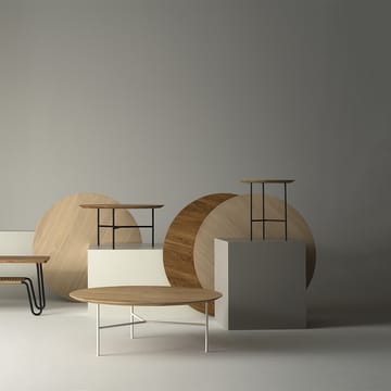 Table basse Tribeca - Chêne huilé rustique, pieds blancs, Ø80 cm - Mavis