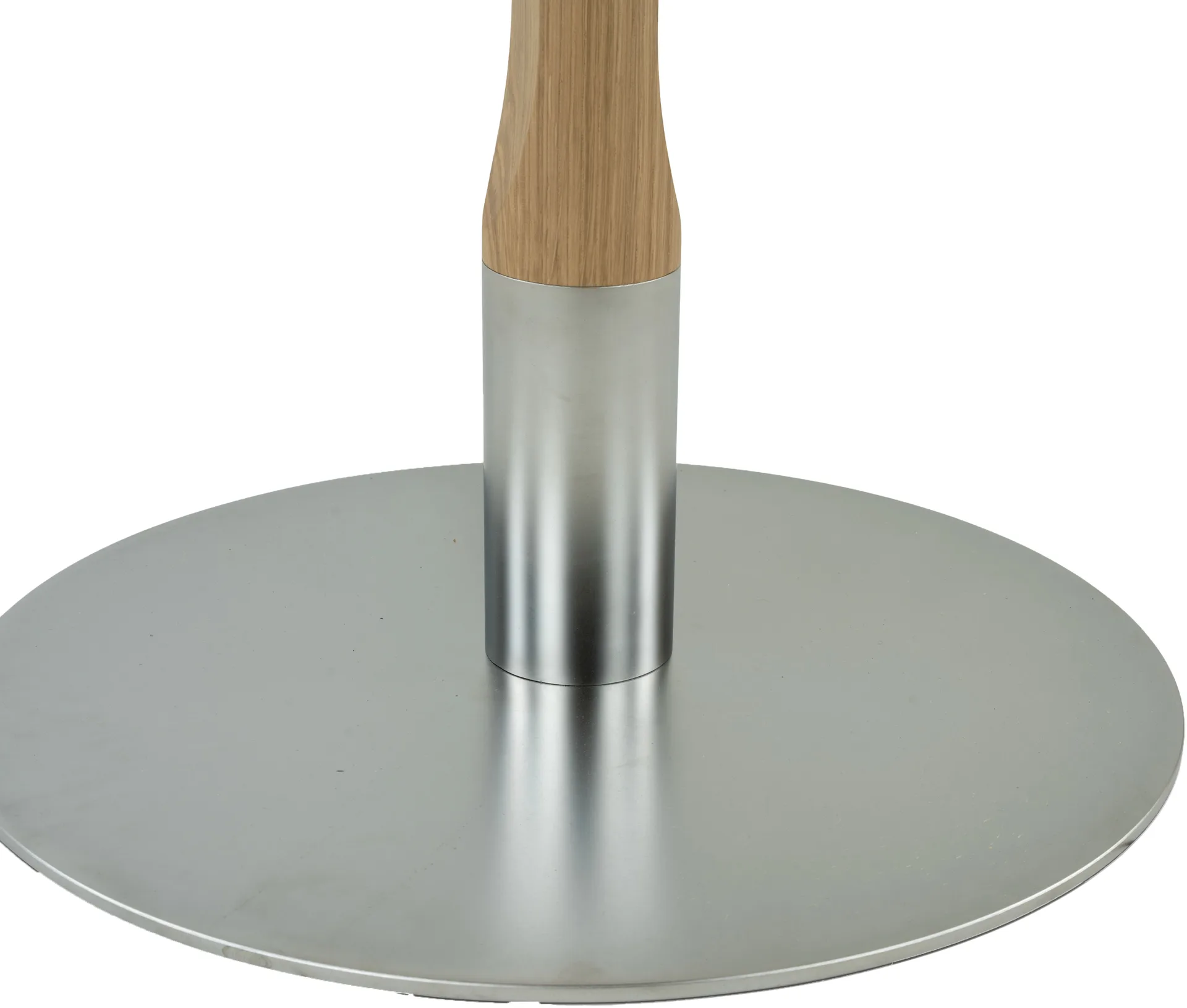 Table café Rod Ø70 cm, Chêne blanchi pigmenté, finition mate laquée Mavis