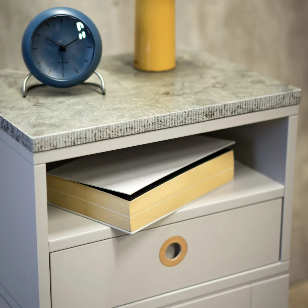 Table de chevet Höllviken haute, Gris clair Mavis