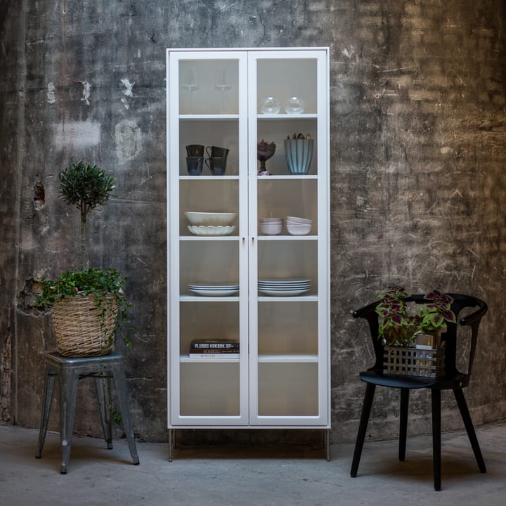 Vitrine Volt 190 cm laquée blanche, Détails en acier inoxydable Mavis