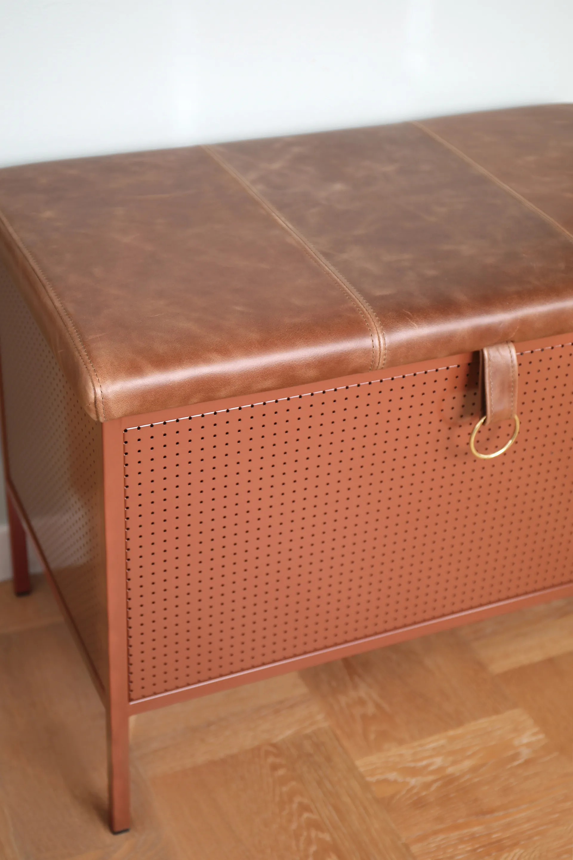 Banc de rangement Frank, Cinnamon-vintage cognac Maze