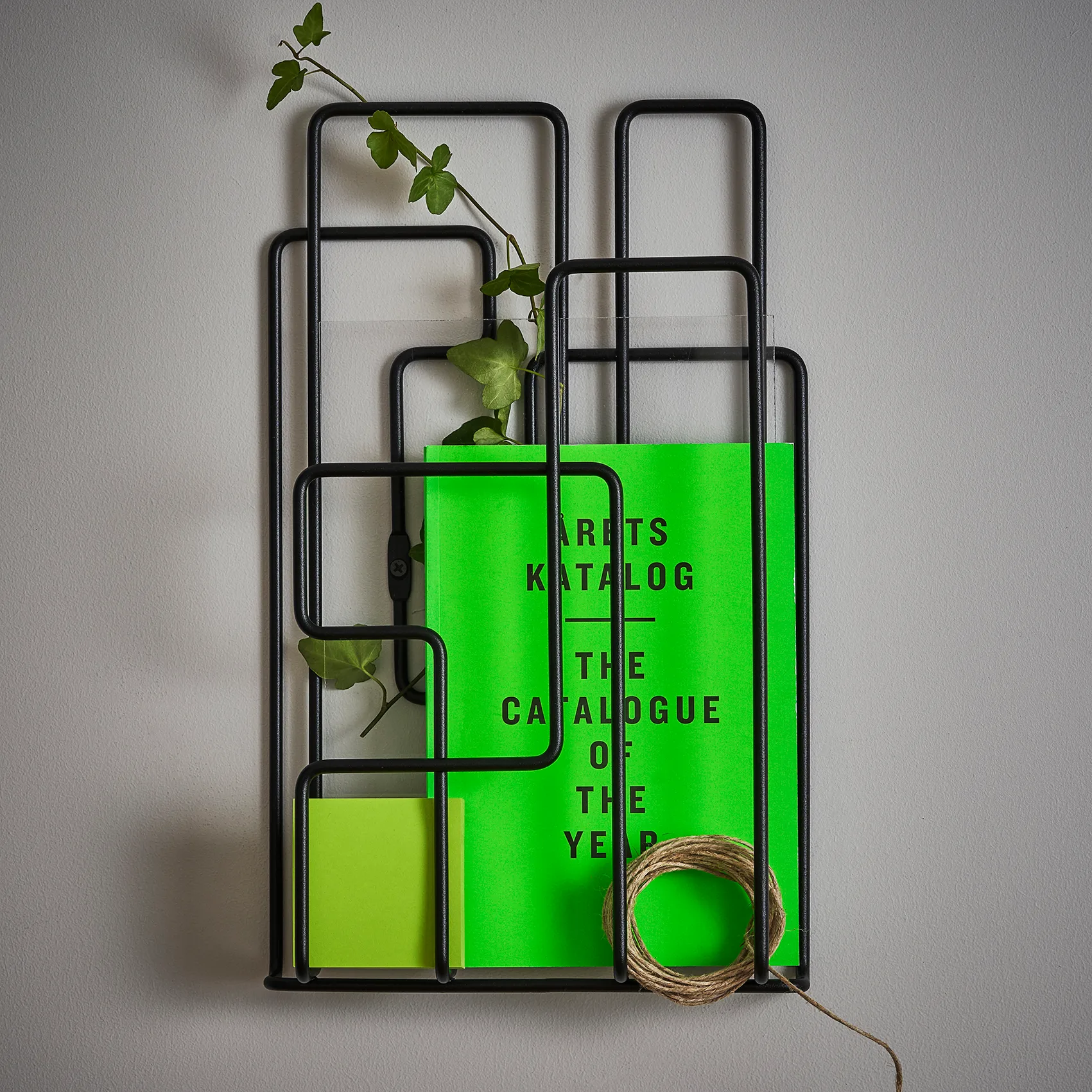 Etagère à journaux Little Saturday, Noir Maze