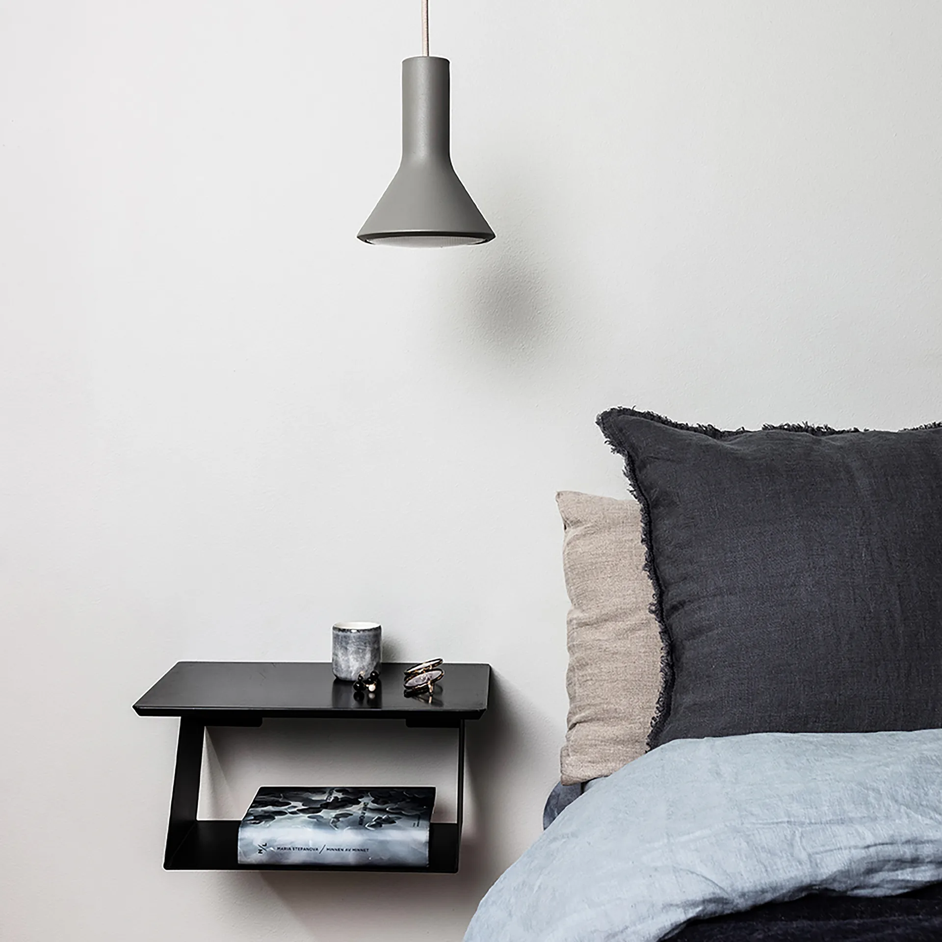 Etagère Edgy, noir Maze