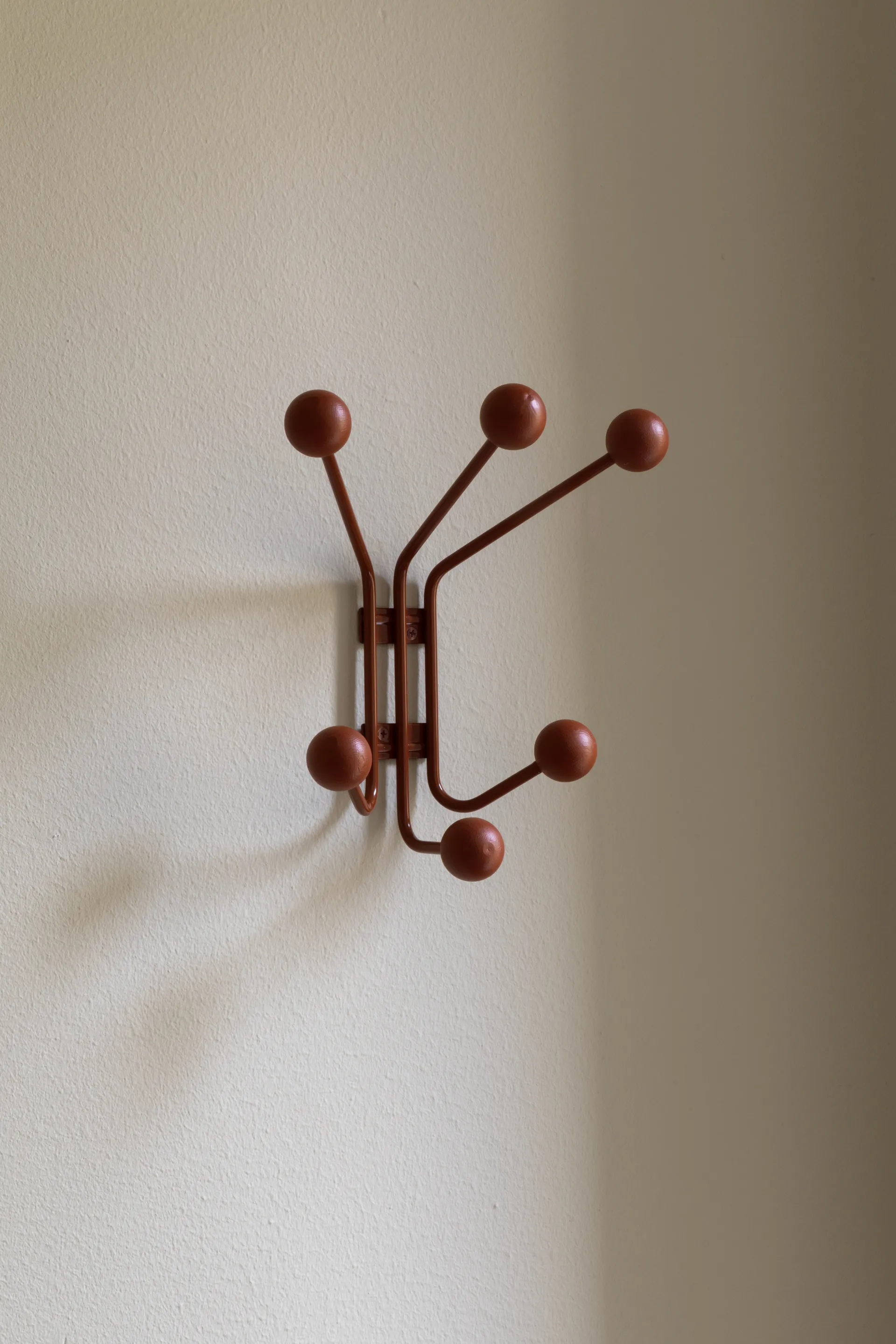 Patère Bill XS, Cinnamon Maze