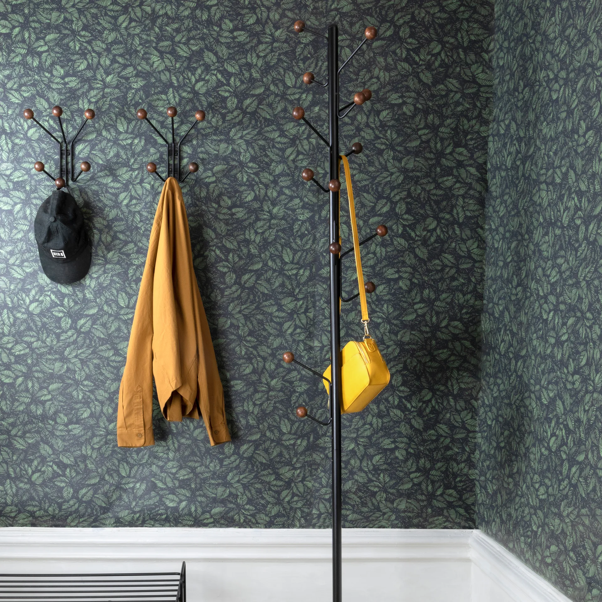 Porte-manteau Bill Floor, Marron foncé-noir Maze