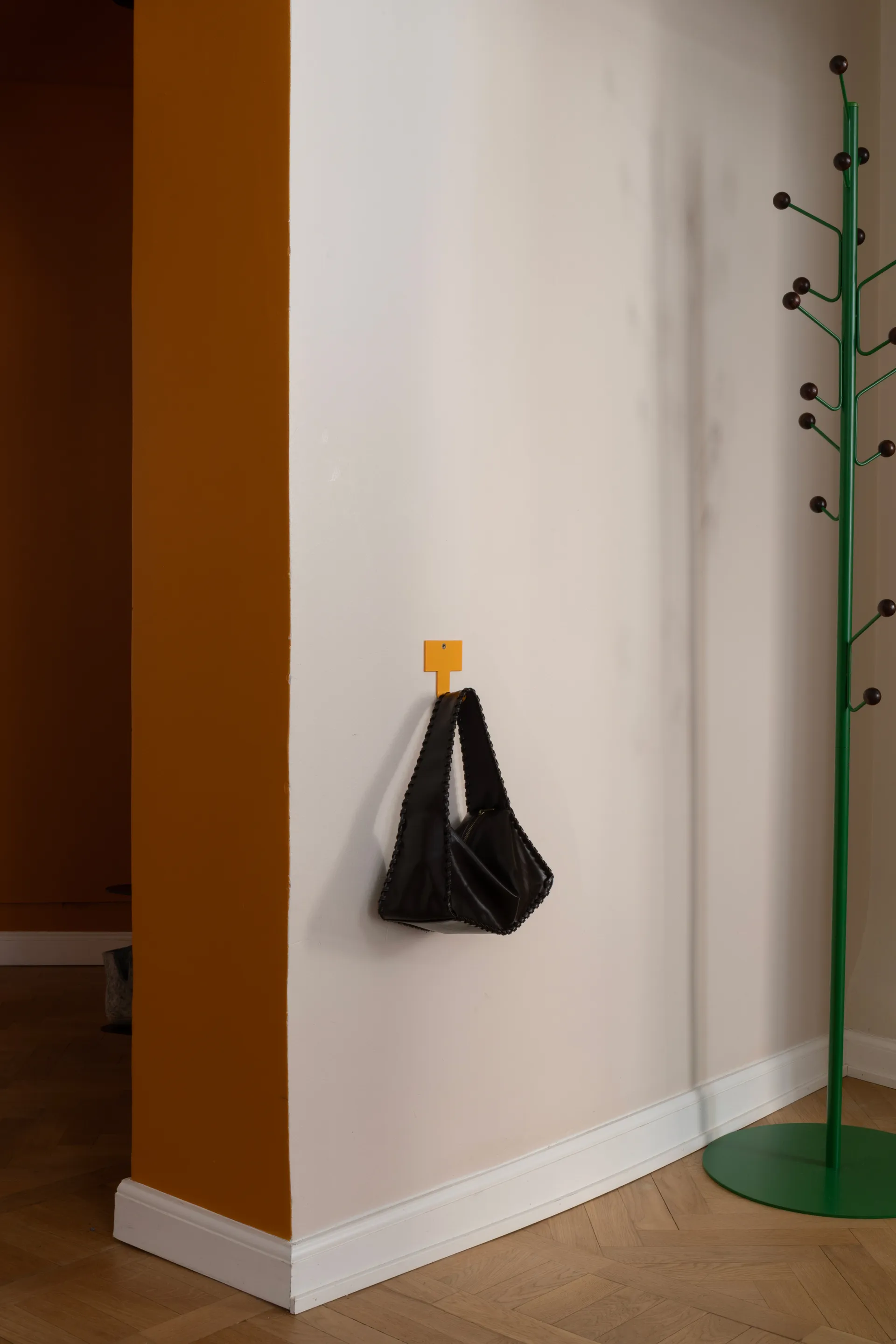 Porte-manteau Bill Floor, Vert-marron foncé Maze