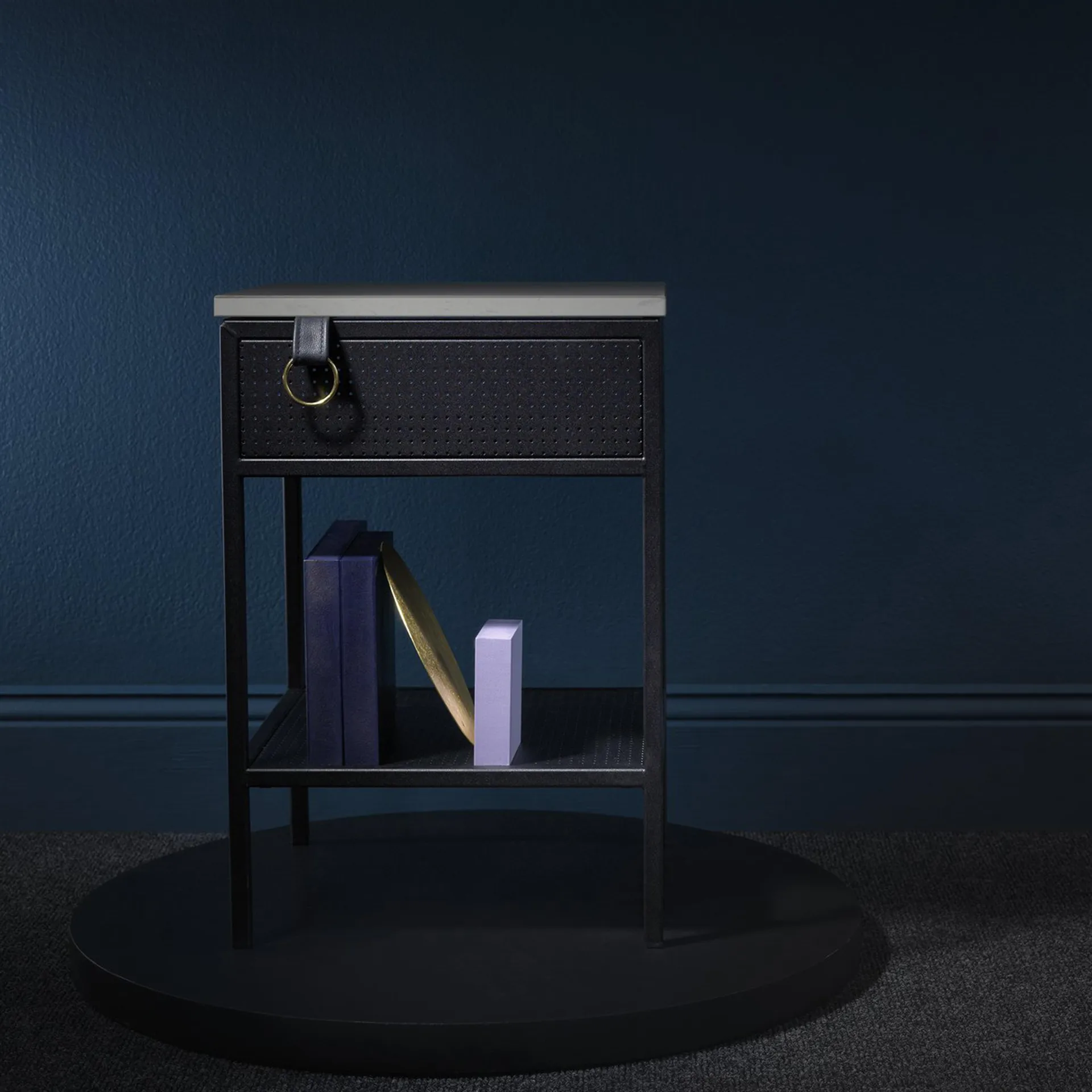 Table d’appoint Tracy, orientée vers la gauche, noir Maze