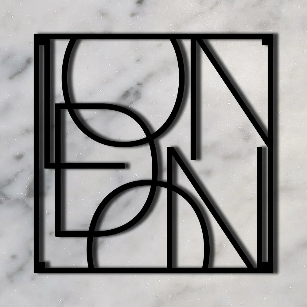 Dessous de plat City, London MEN AT WORK