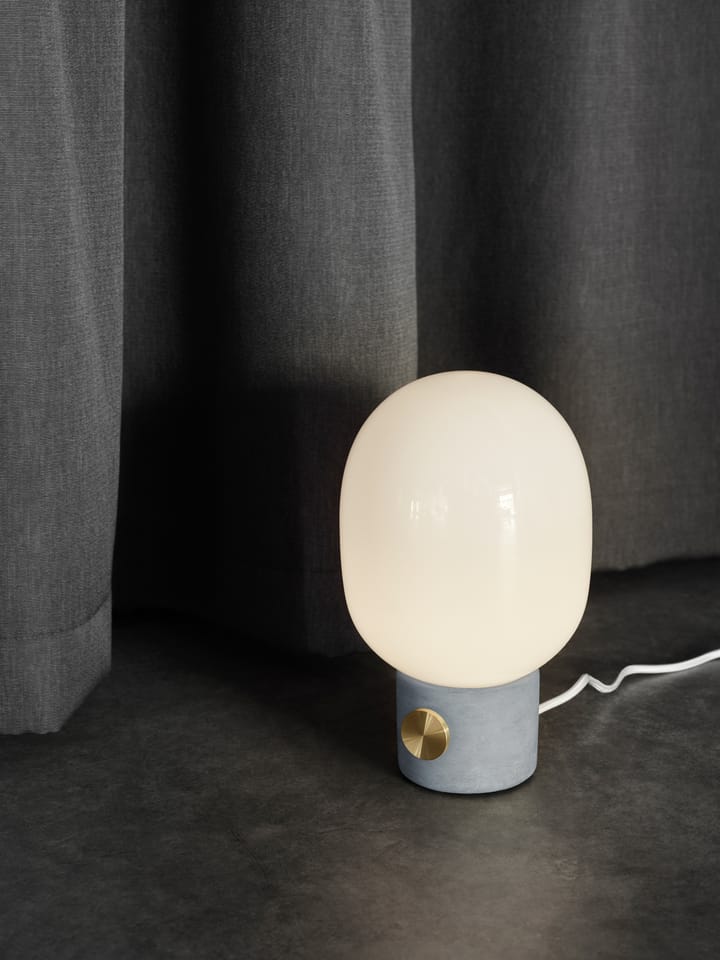 Lampe de table JWDA - béton-laiton - MENU