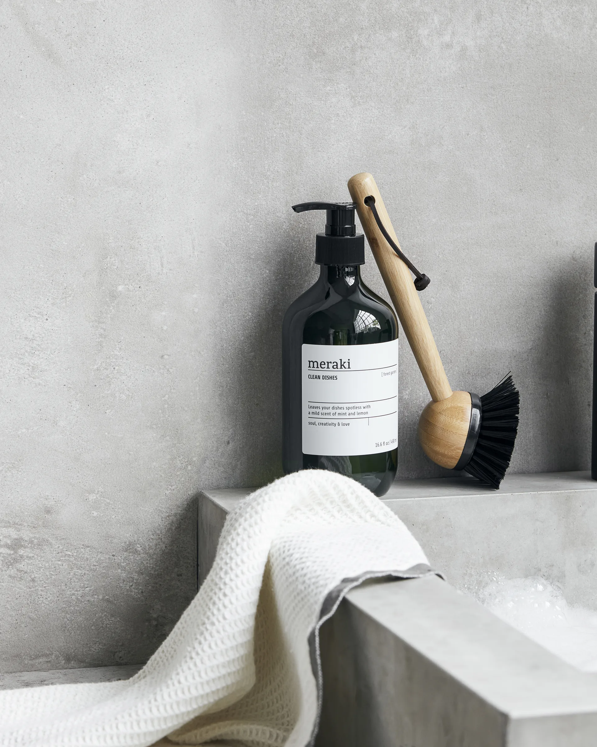 Coffret cadeau Meraki - liquide vaisselle et brosse à vaisselle, Forest garden Meraki