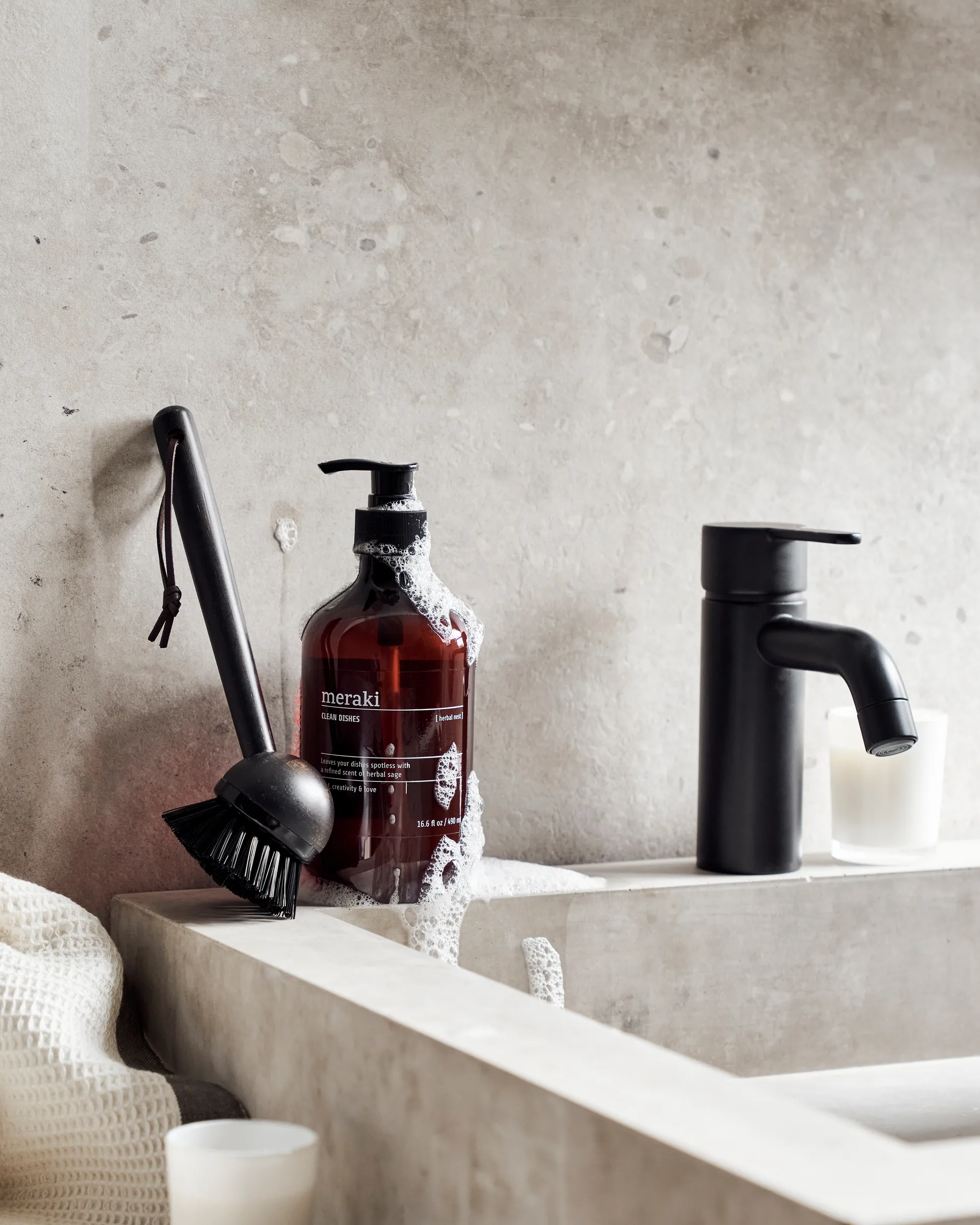 Coffret cadeau Meraki - liquide vaisselle et brosse à vaisselle, Herbal nest Meraki