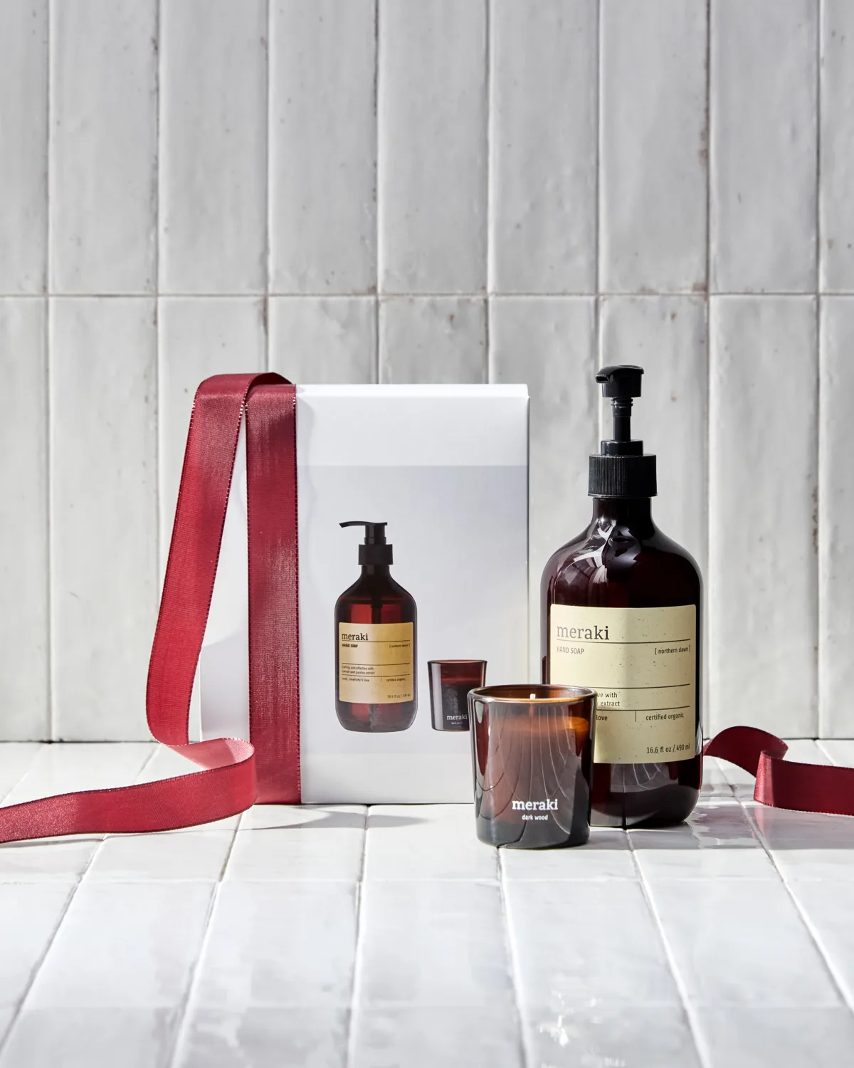 Coffret-cadeau Meraki savon pour les mains et bougie parfumée, Northern dawn + dark wood Meraki