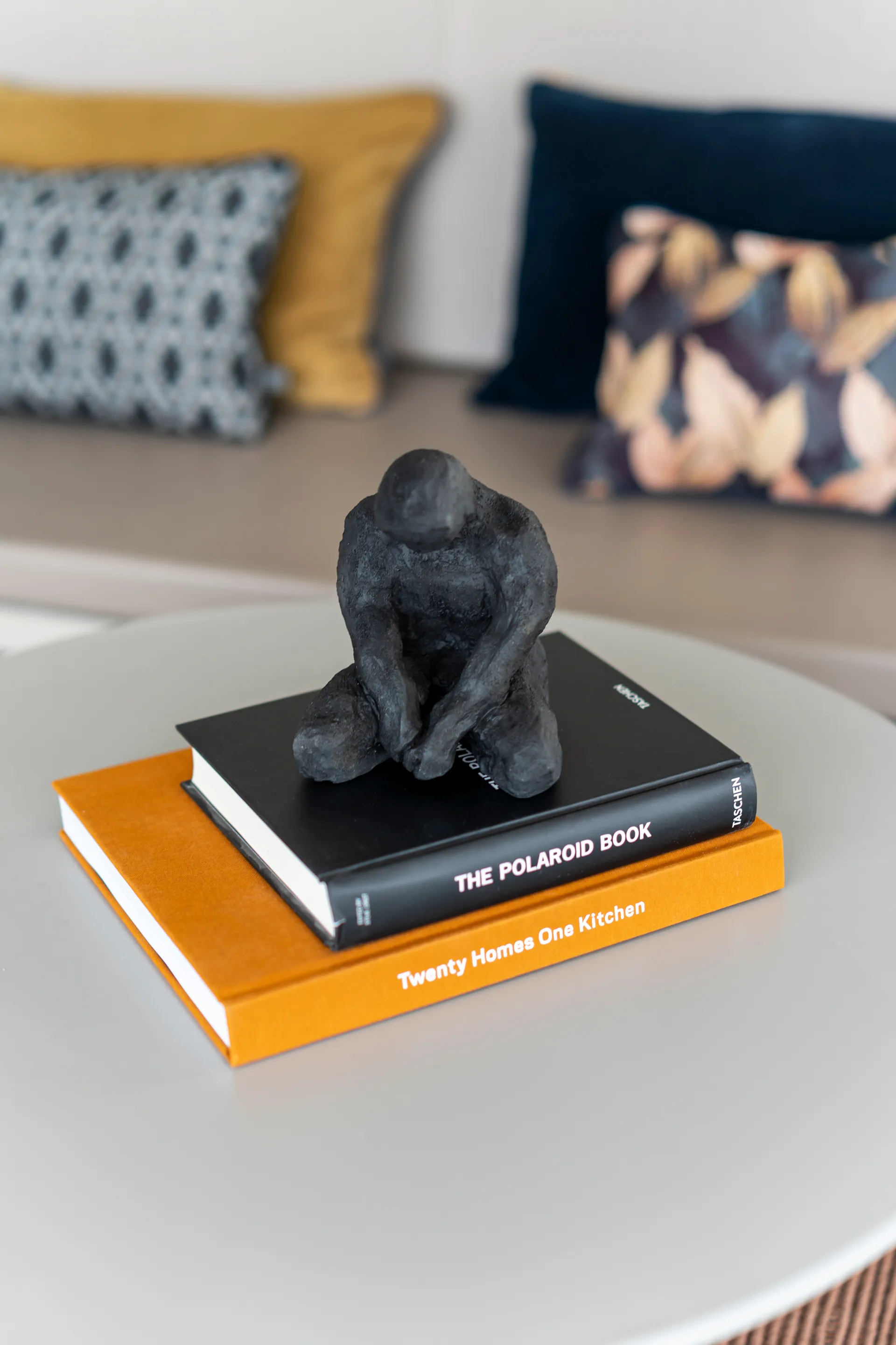 Art piece homme méditant 15 cm, Black Mette Ditmer