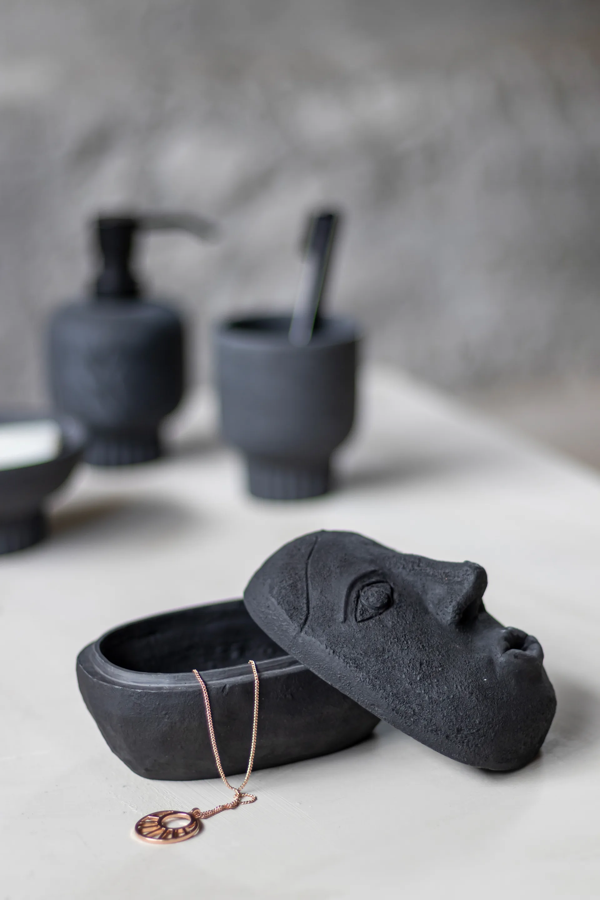 Bocal Art piece face 9x12 cm, Black Mette Ditmer