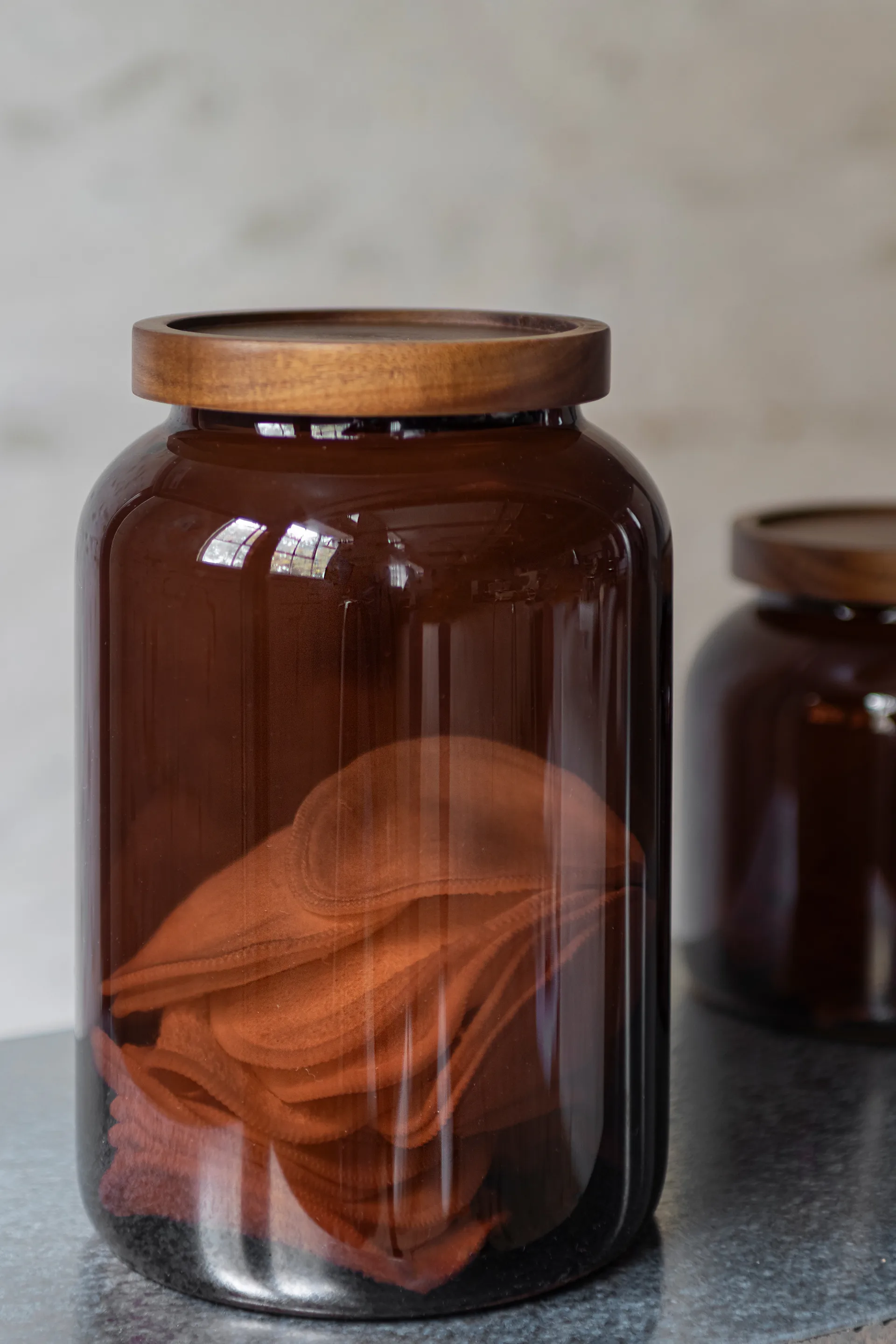 Bocal Luna avec couvercle large 20 cm, Brown Mette Ditmer