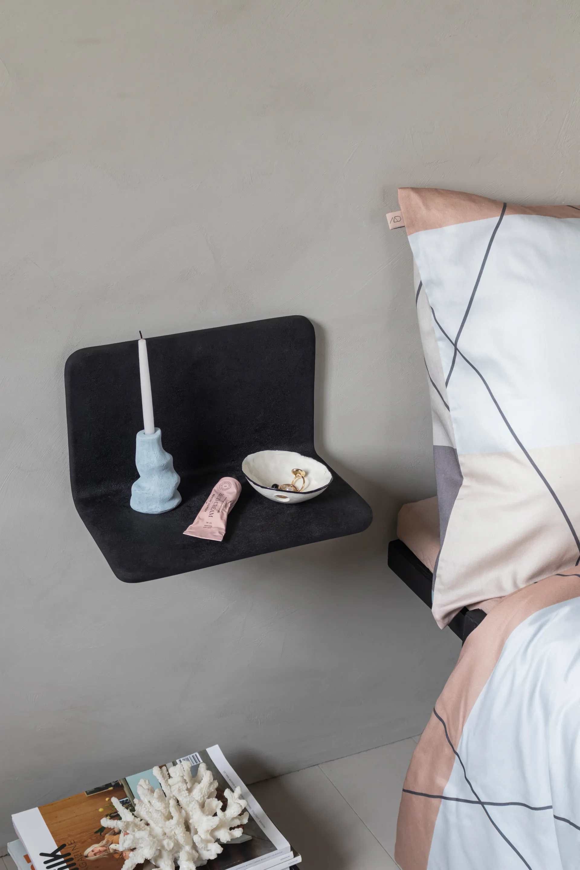 Étagère murale Art Studio side shelf, Black Mette Ditmer