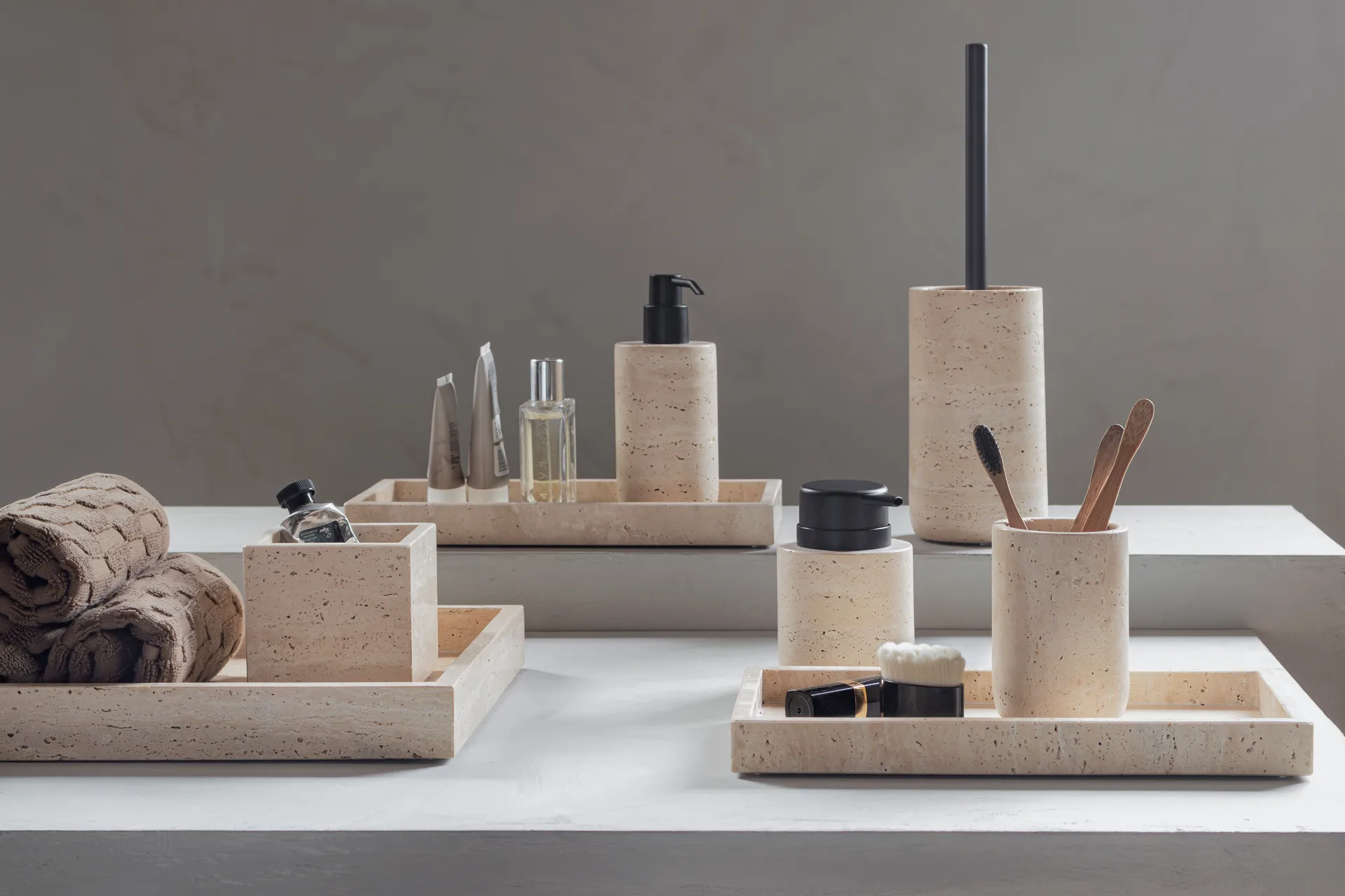 Plateau décoratif Travertine 16x31 cm, Linen Mette Ditmer