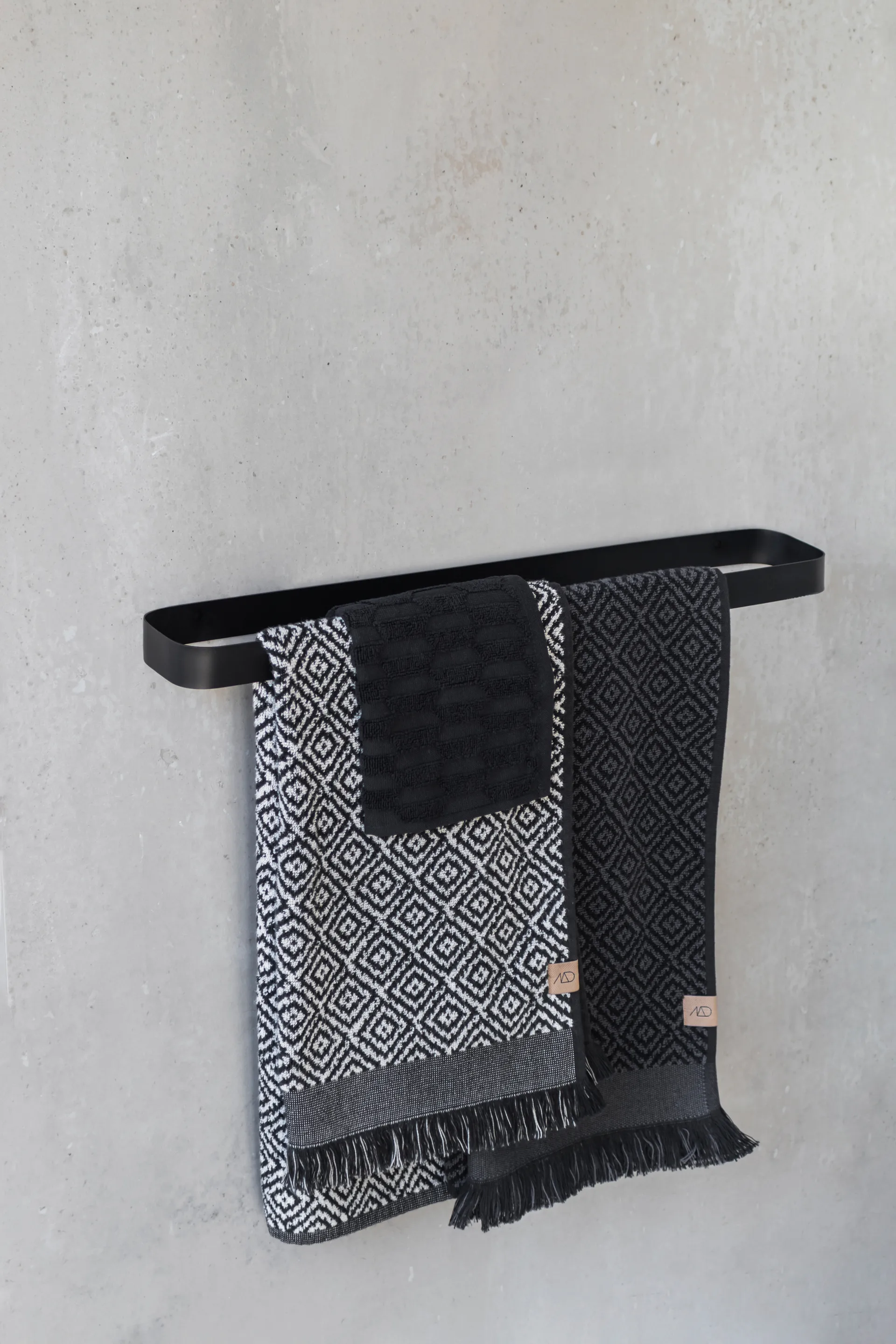 Porte-serviette Carry 52 cm, Noir Mette Ditmer