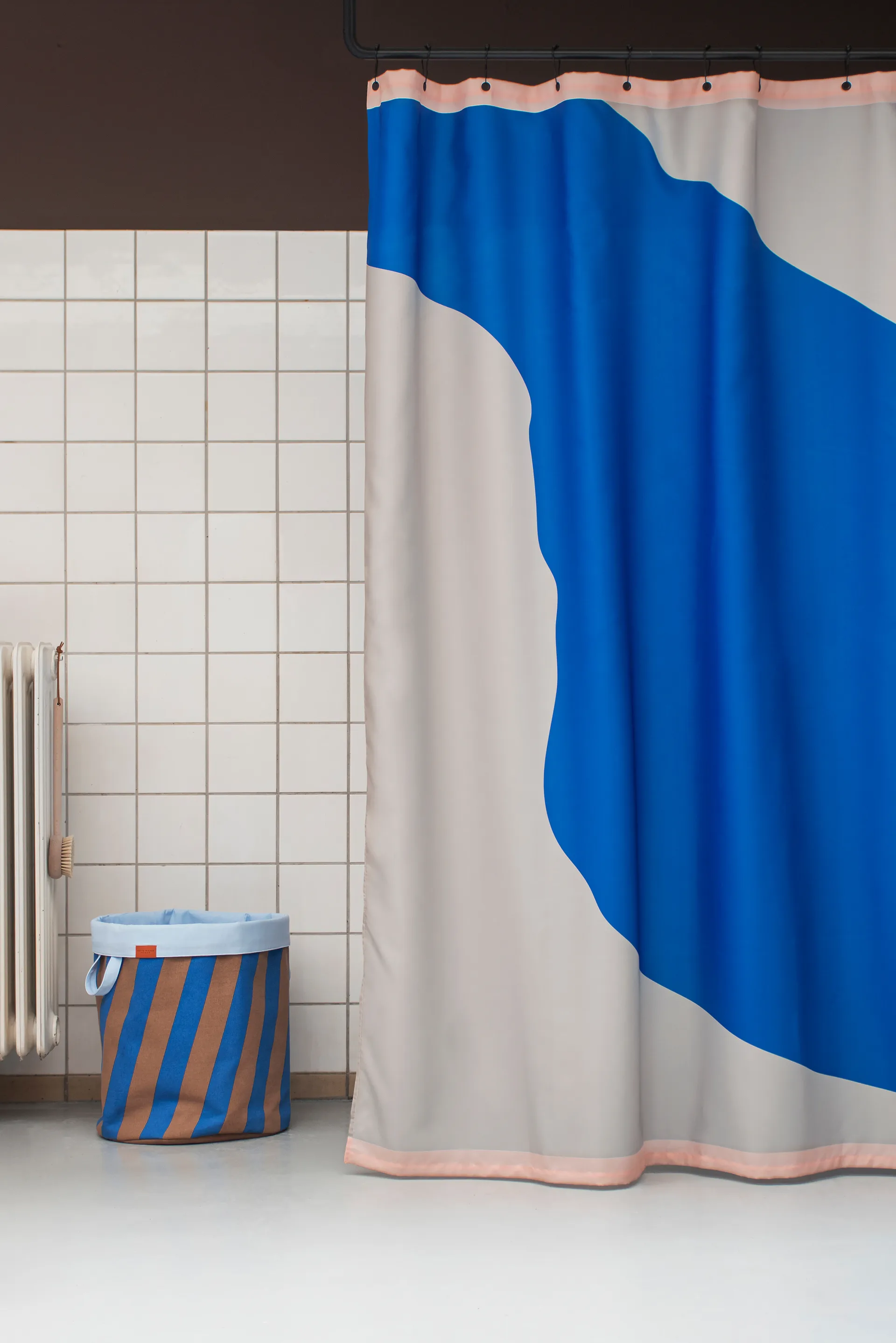 Rideau de douche Nova Arte 150x200 cm, Gris clair-cobalt Mette Ditmer