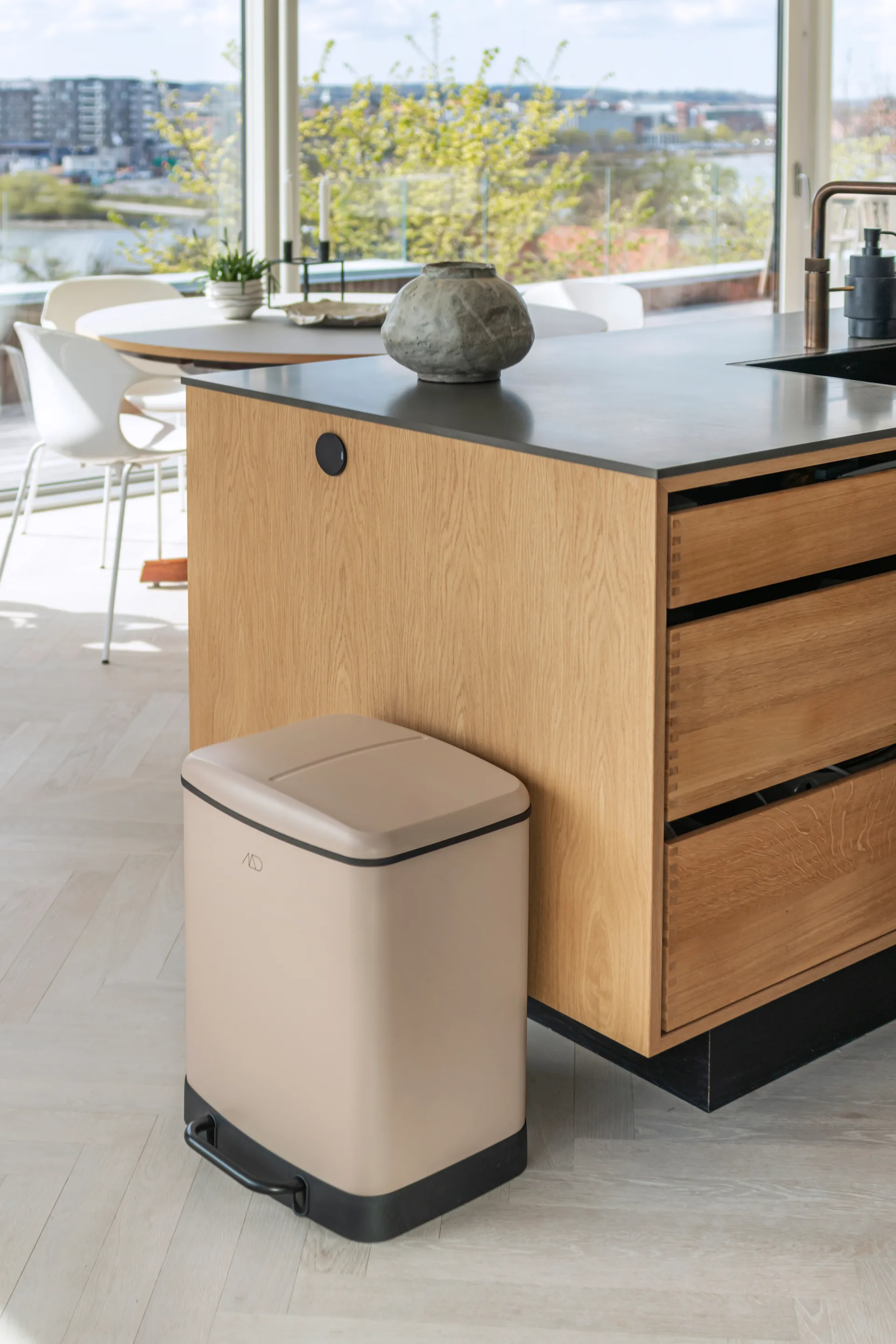 Seau à pédale Wonda 24 litres, Sable Mette Ditmer