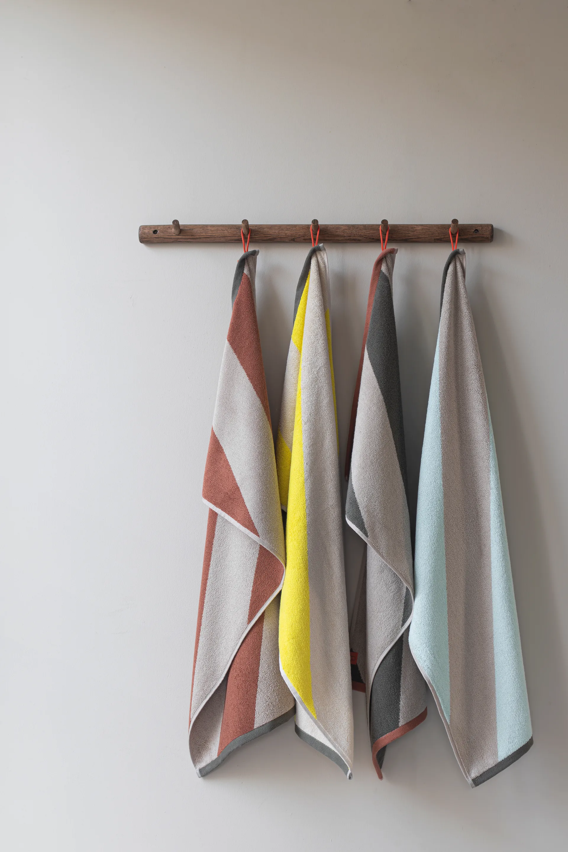 Serviette Diagonal, Dark olive, 50x90 cm Mette Ditmer