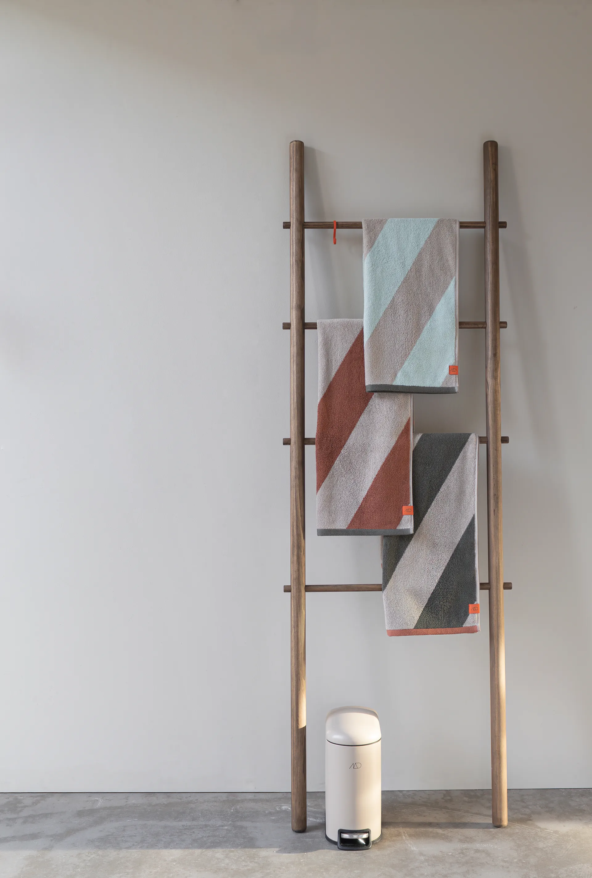 Serviette Diagonal, Dark olive, 70x133 cm Mette Ditmer