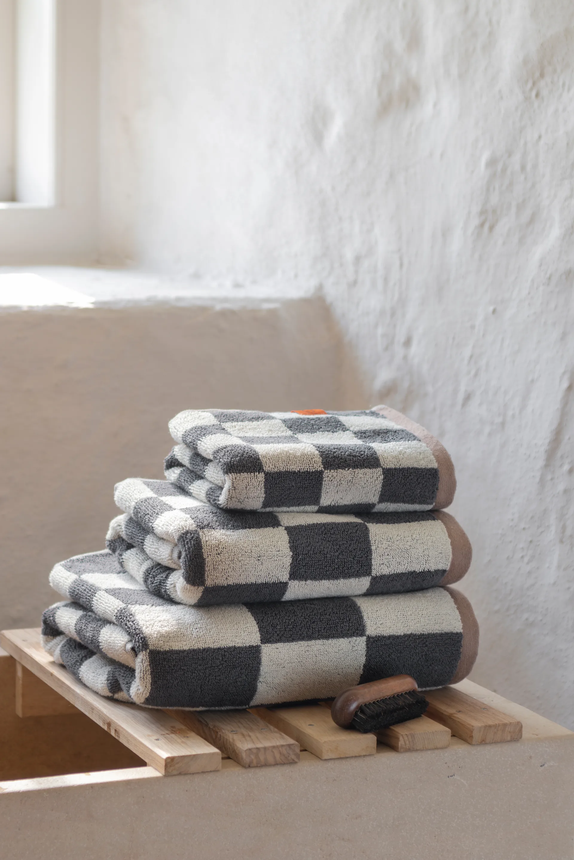 Serviette Retro 50x90 cm, Gris foncé Mette Ditmer